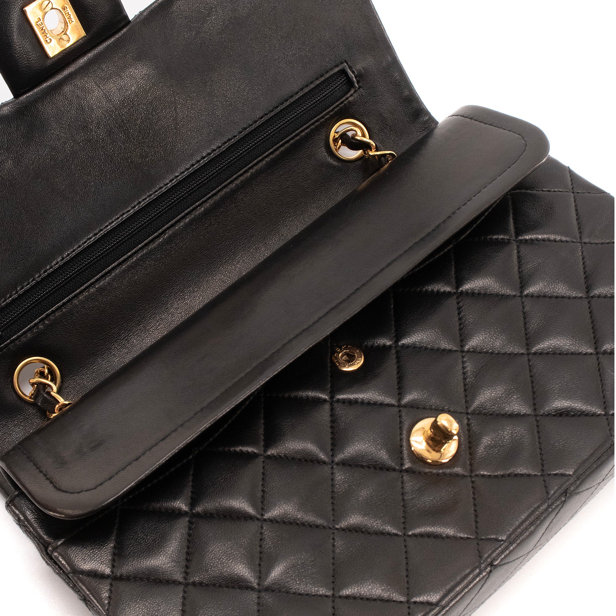 CHANEL - Sac à main Classique/Timeless 11.12 Chanel en cuir lisse noir vintage