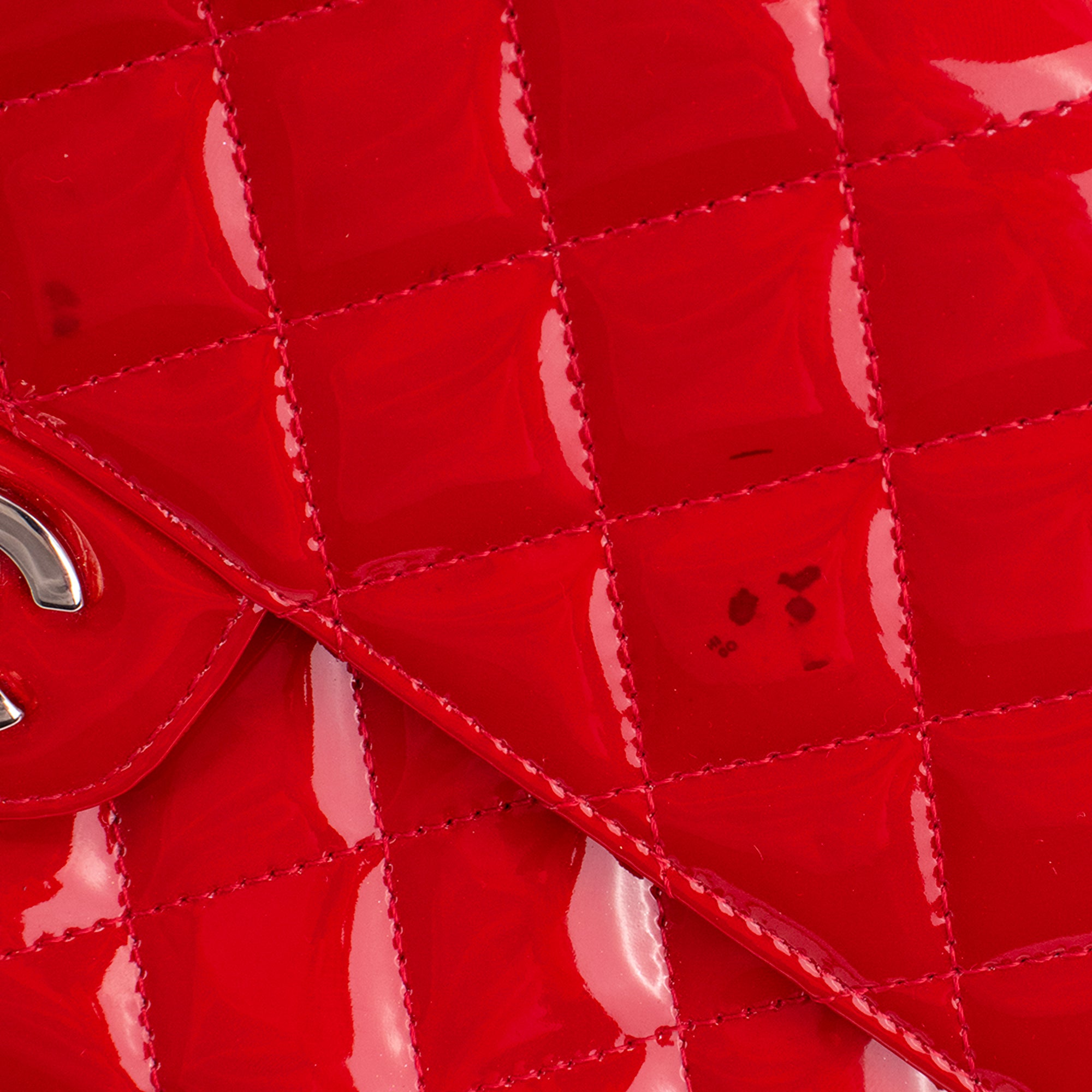 CHANEL - Sac à main Classique/Timeless 11.12 Chanel en cuir verni rouge