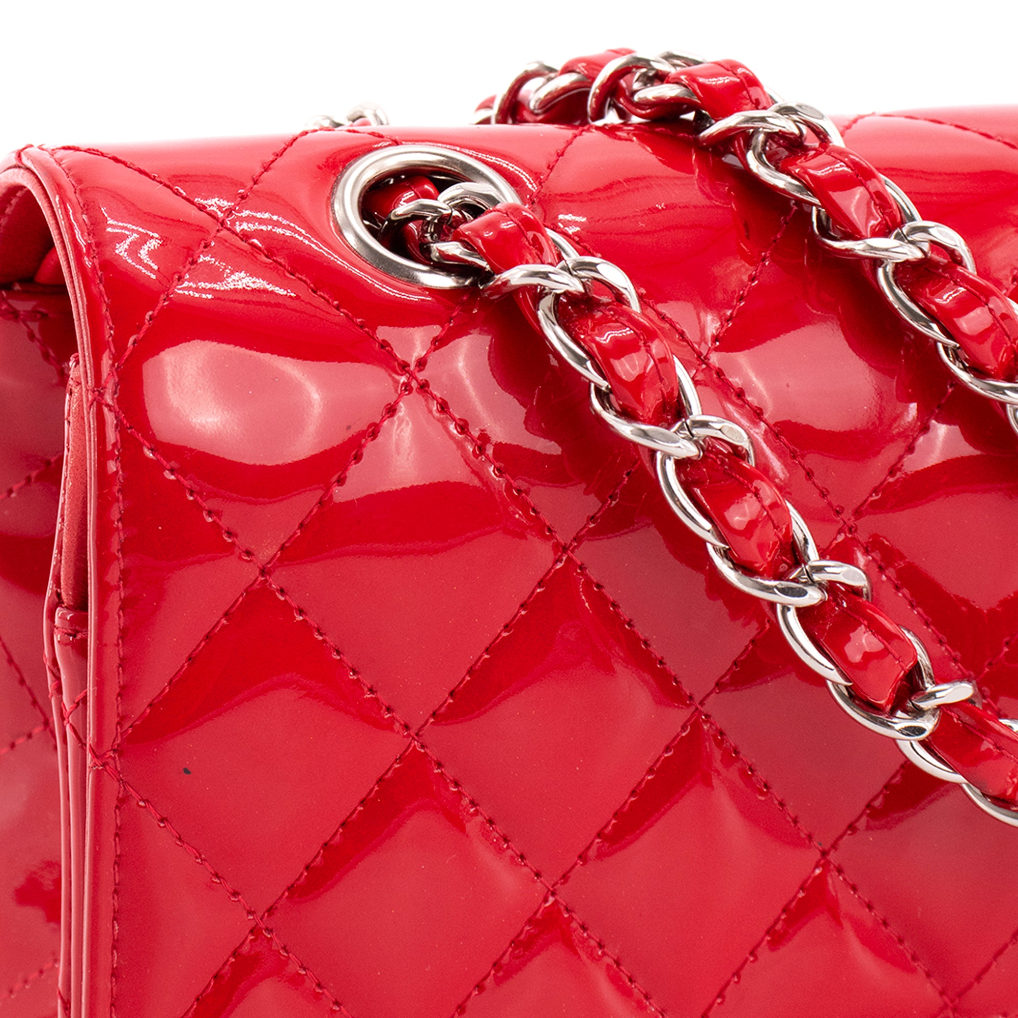 CHANEL - Sac à main Classique/Timeless 11.12 Chanel en cuir verni rouge