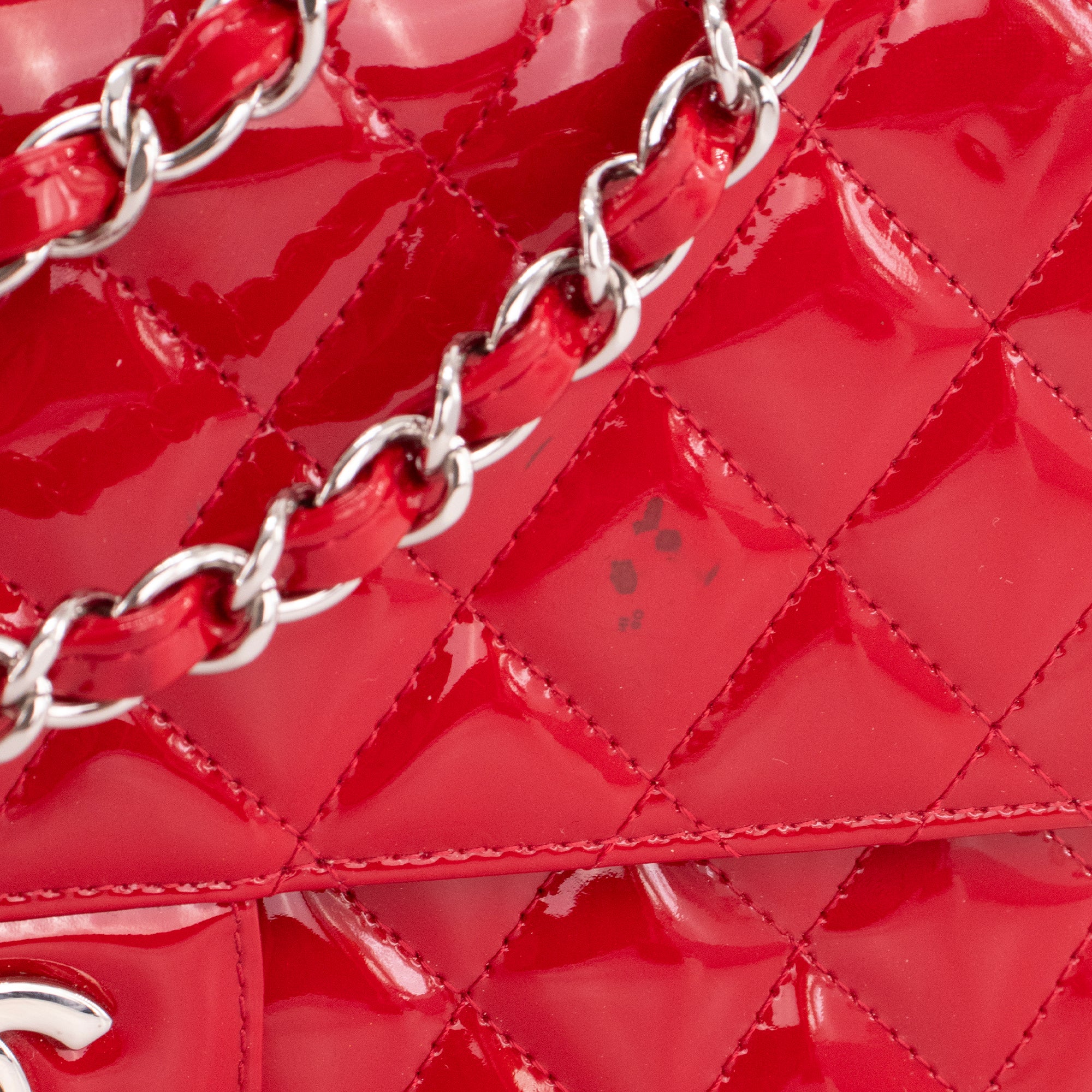 CHANEL - Sac à main Classique/Timeless 11.12 Chanel en cuir verni rouge