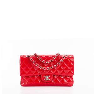 CHANEL - Sac à main Classique/Timeless 11.12 Chanel en cuir verni rouge