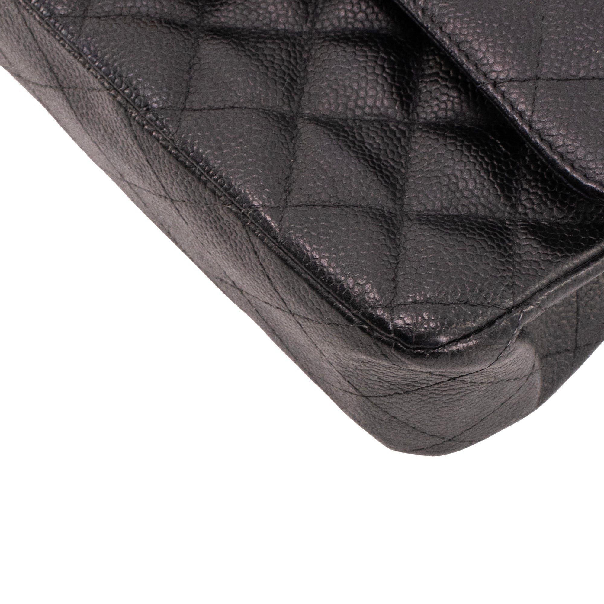 CHANEL - Sac à main Classique/Timeless Chanel en cuir caviar noir vintage