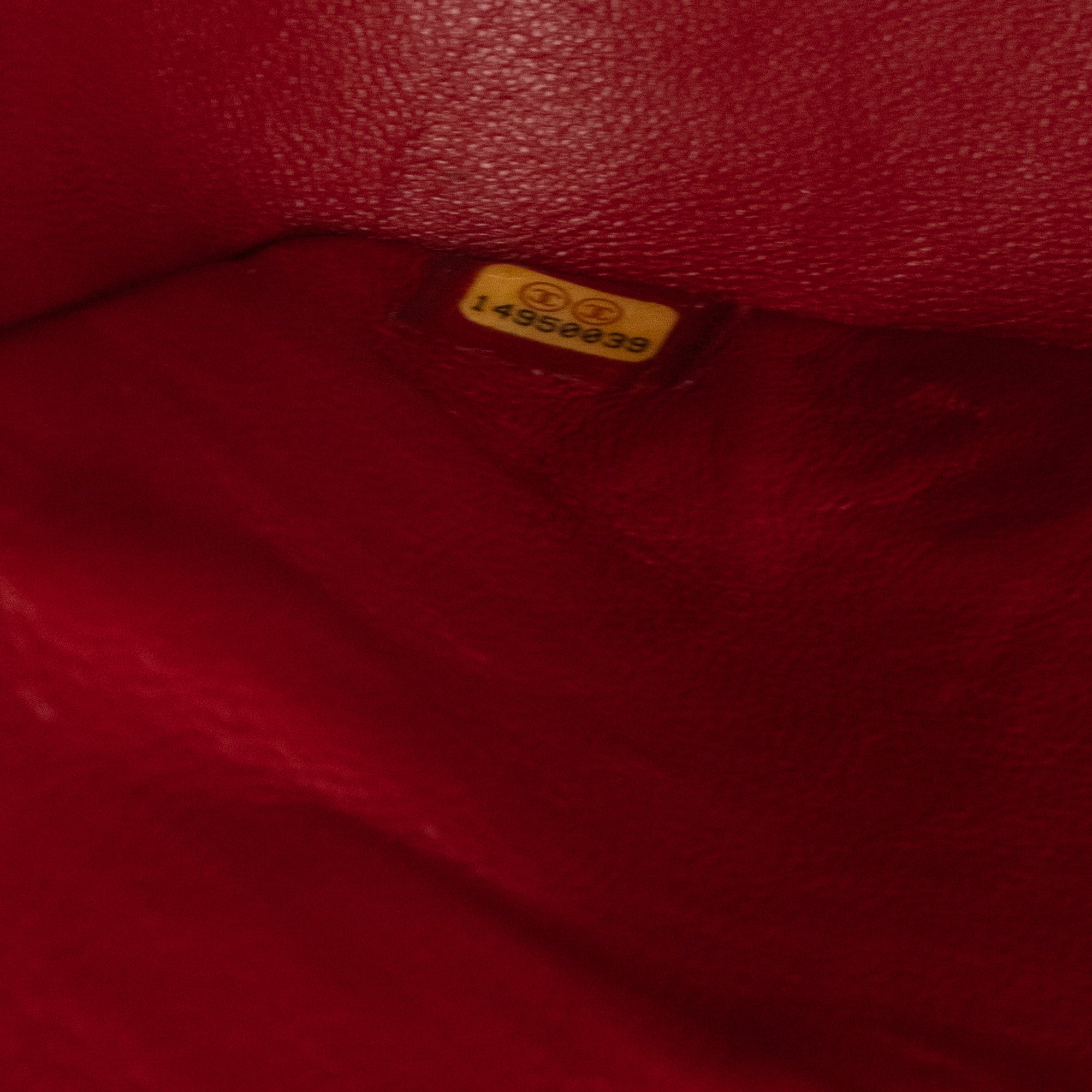 CHANEL - Sac à bandoulière Classique/Timeless Jumbo Chanel en cuir caviar rouge