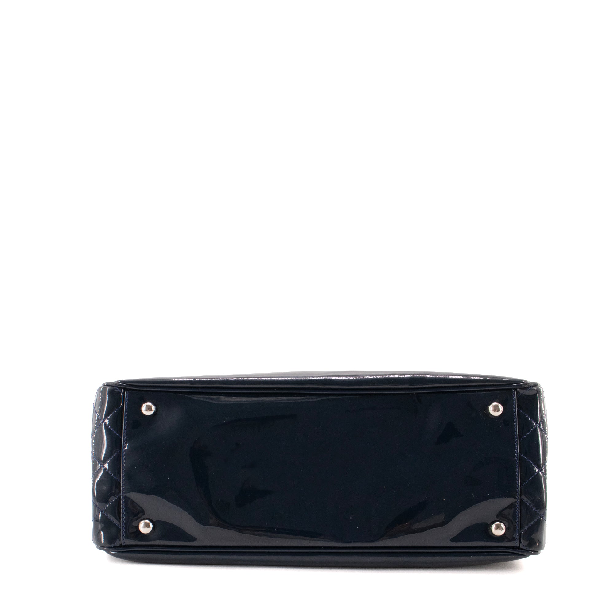 CHANEL - Sac cabas Lipstick CC Chanel en cuir verni bleu marine