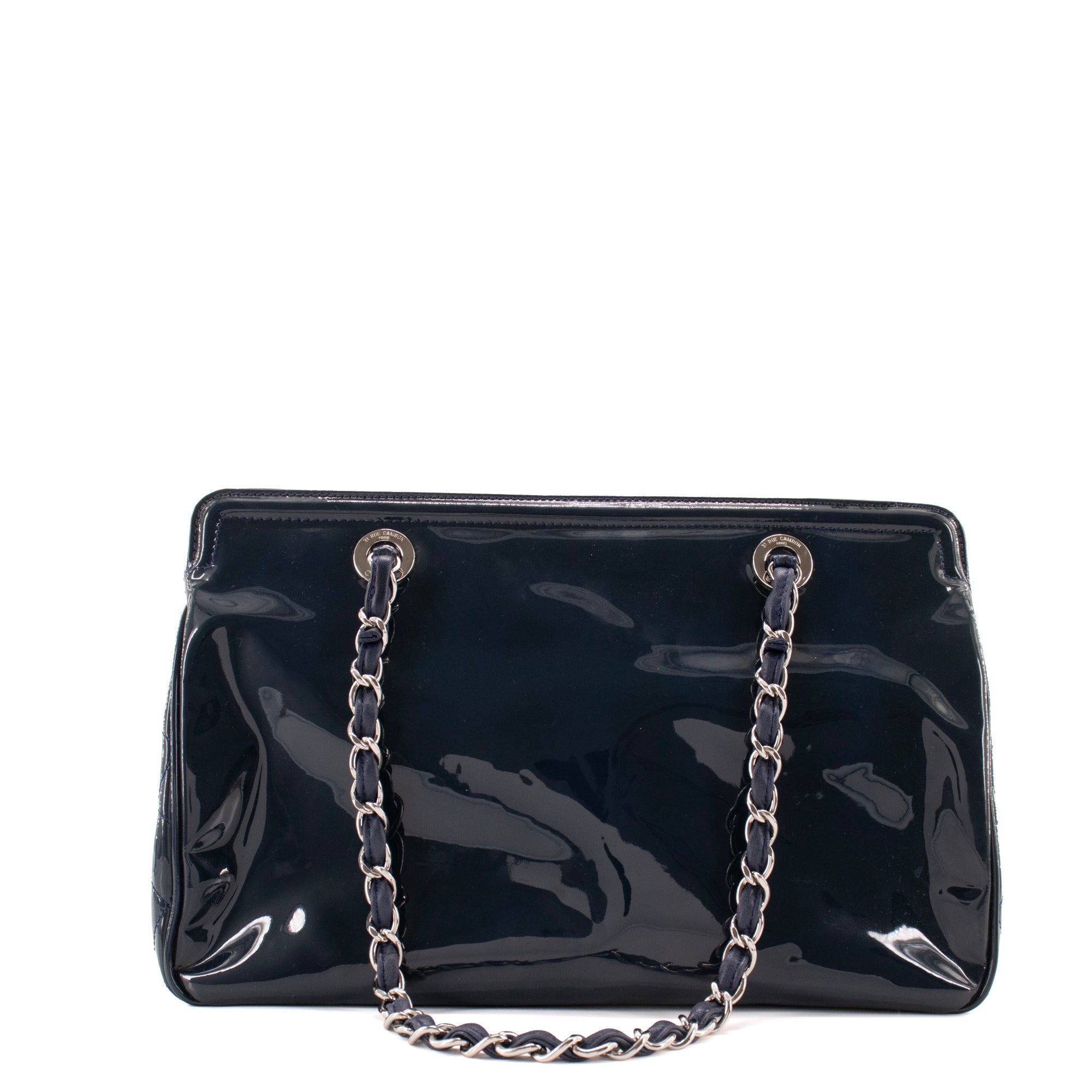 CHANEL - Sac cabas Lipstick CC Chanel en cuir verni bleu marine