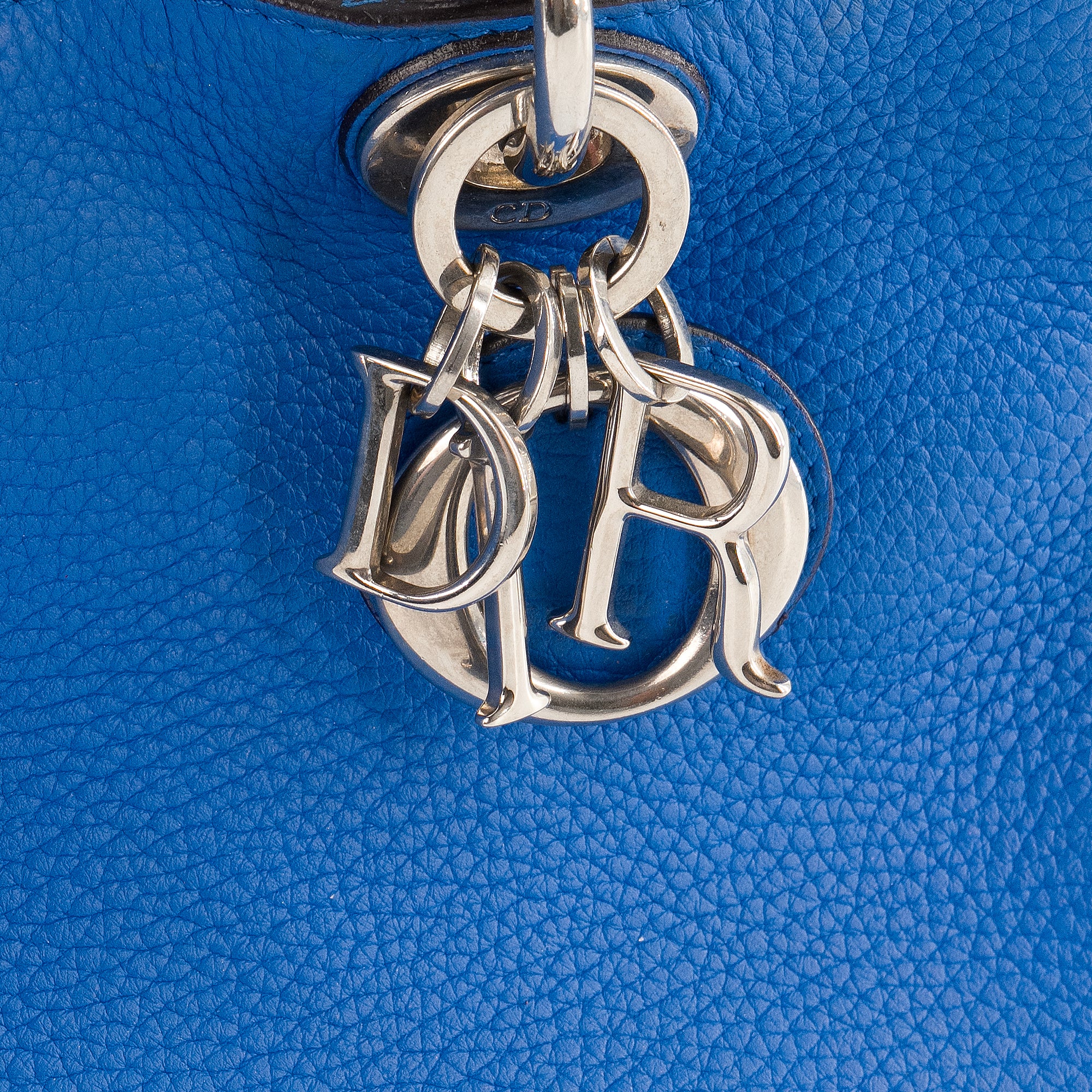 DIOR - Sac à bandoulière Diorissimo Dior en cuir grainé bleu