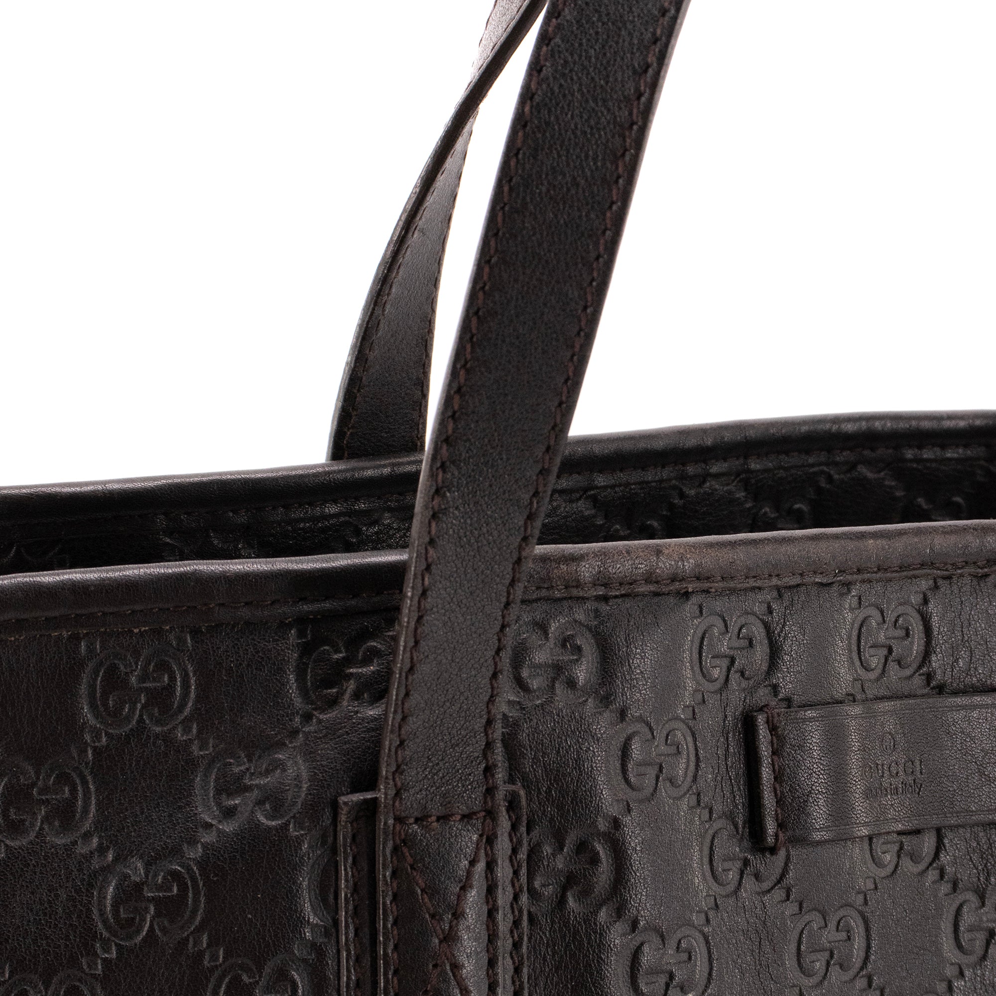 GUCCI - Sac cabas Guccissima Gucci en cuir embossé noir