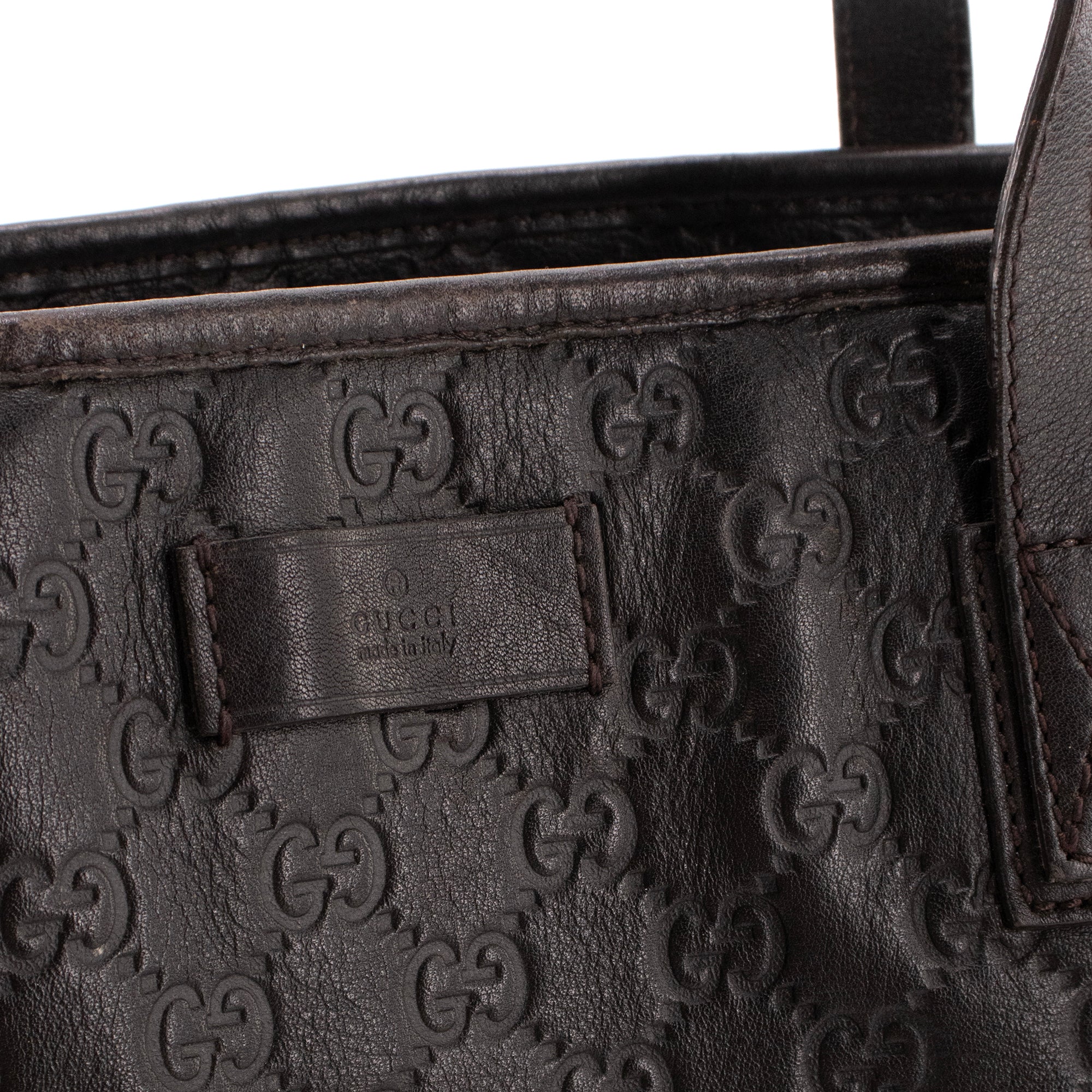 GUCCI - Sac cabas Guccissima Gucci en cuir embossé noir