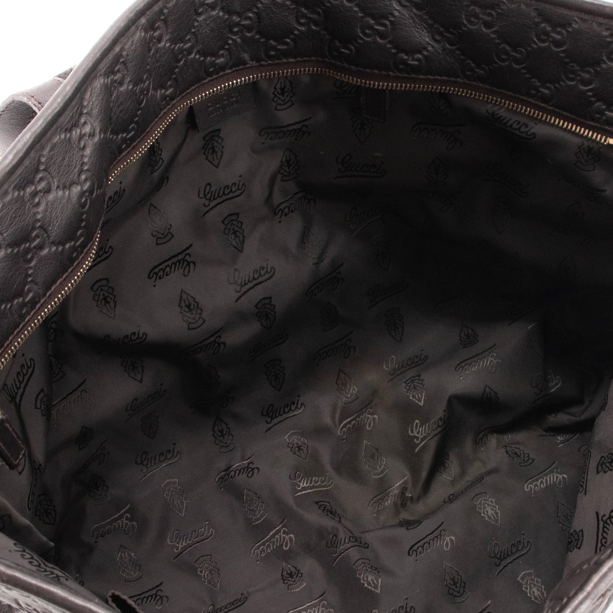 GUCCI - Sac cabas Guccissima Gucci en cuir embossé noir