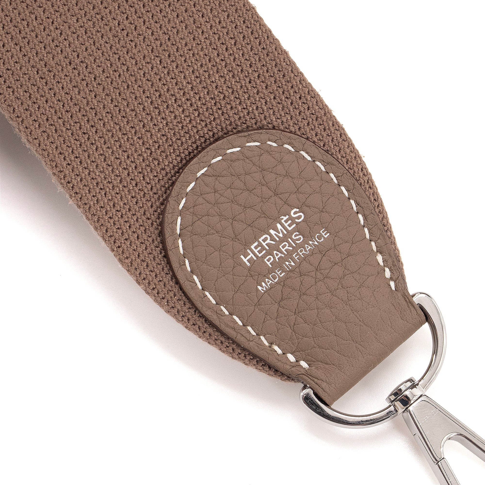 HERMÈS - Sac à bandoulière Evelyne 29 III Hermès en cuir taurillon étoupe