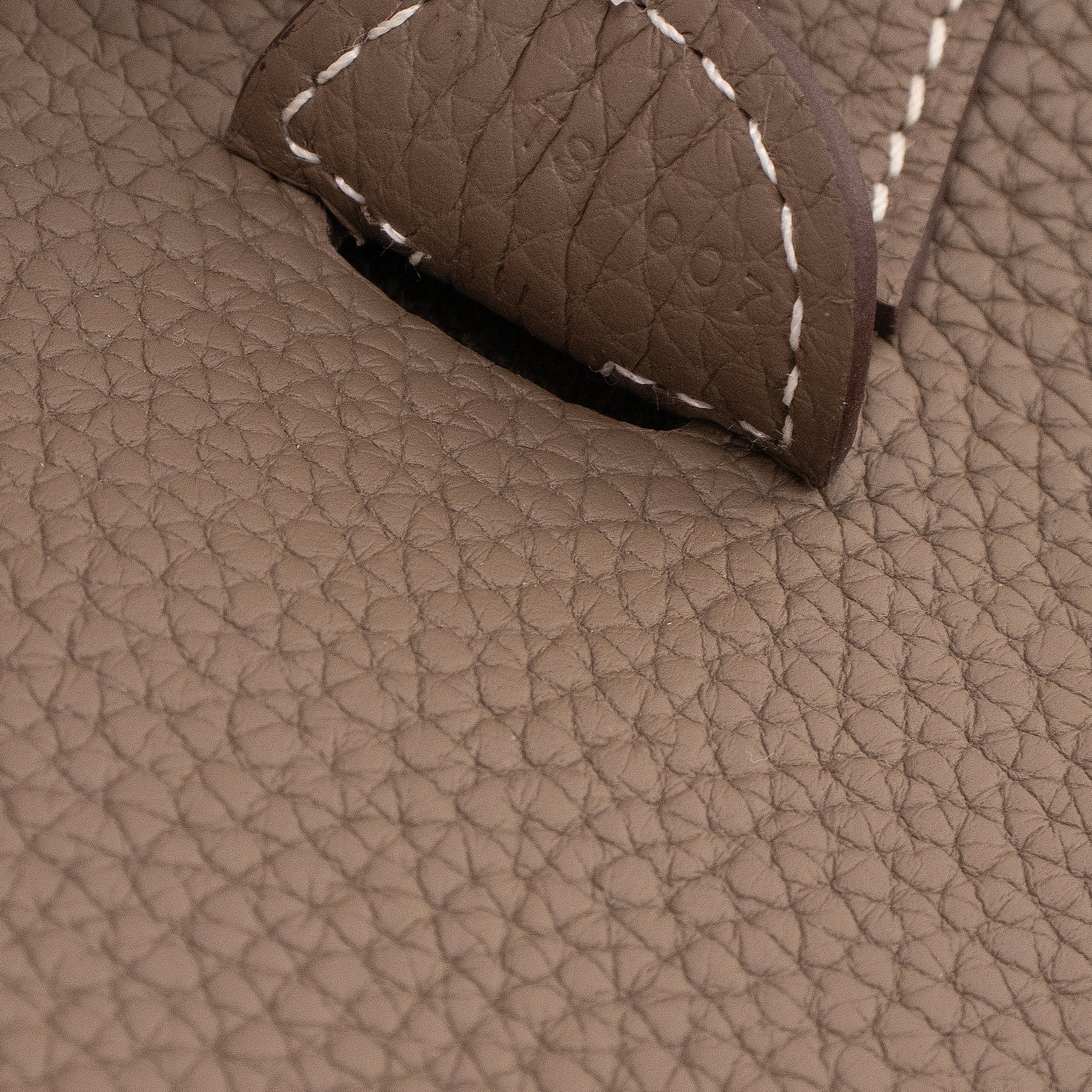 HERMÈS - Sac à bandoulière Evelyne 29 III Hermès en cuir taurillon étoupe