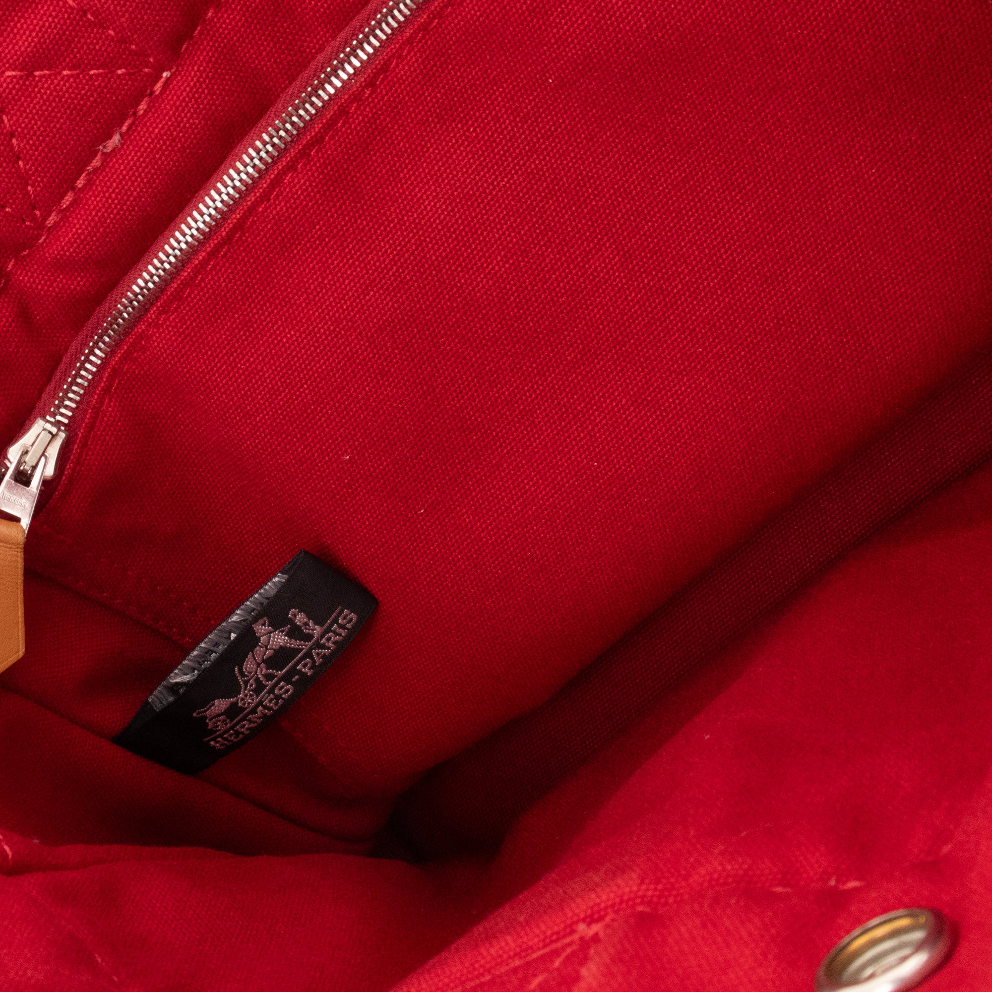 HERMÈS - Sac cabas Toto Hermès en toile rouge