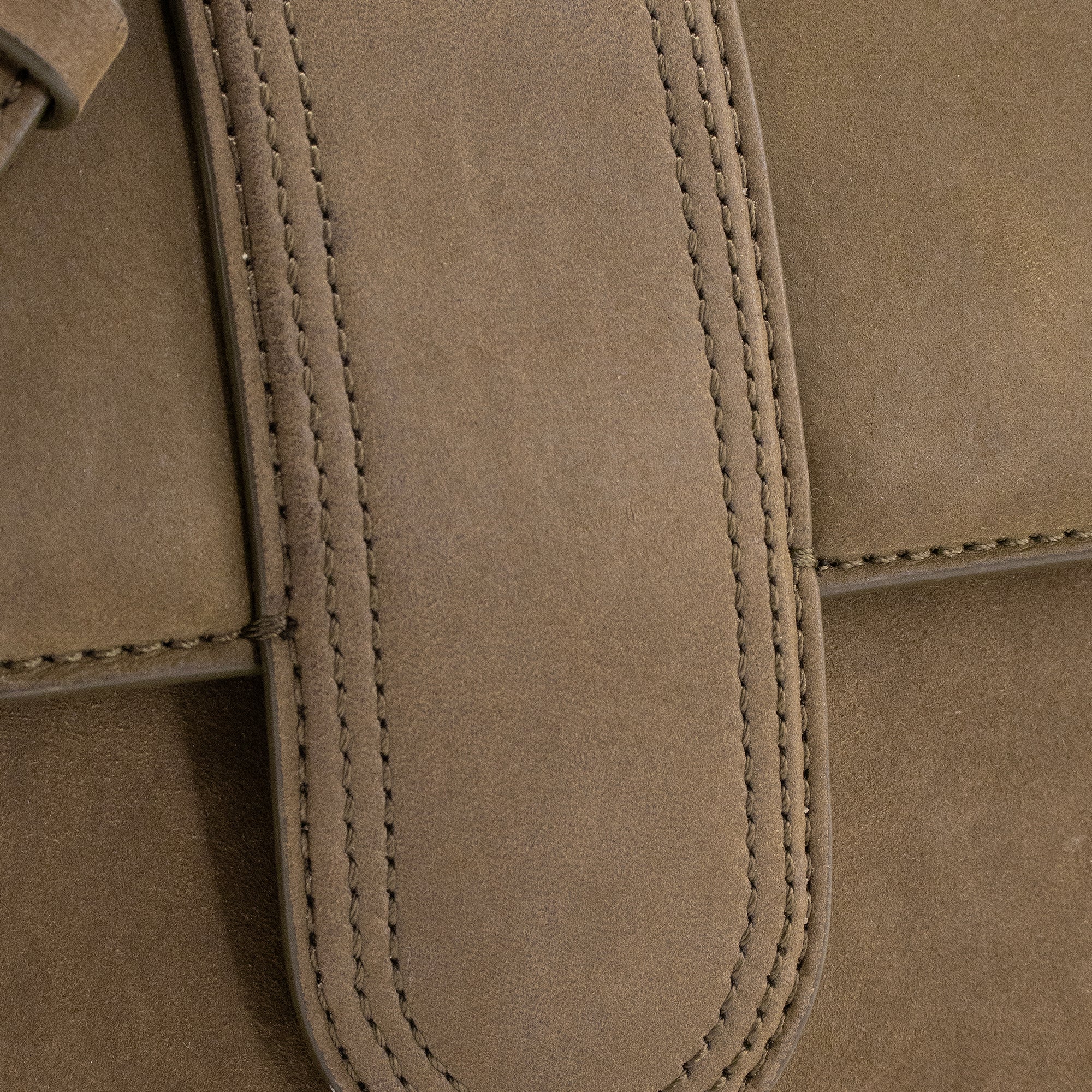 JACQUEMUS - Sac à bandoulière Le Grand Bambino Jacquemus en nubuck vert kaki