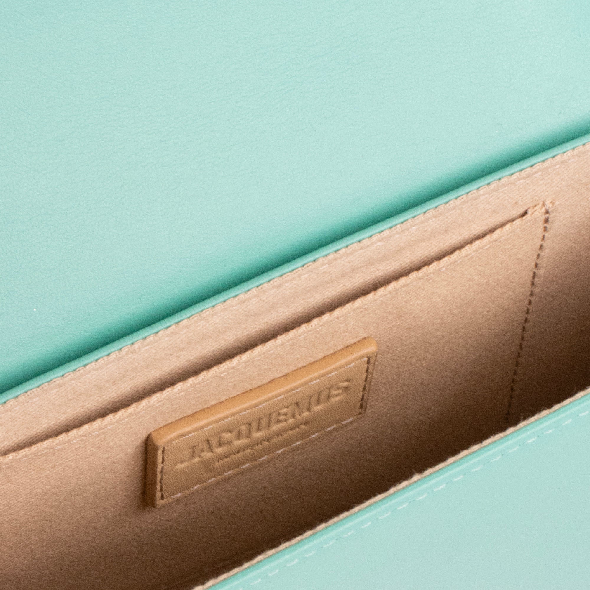 JACQUEMUS - Sac à épaule Le Carinu Jacquemus en cuir turquoise