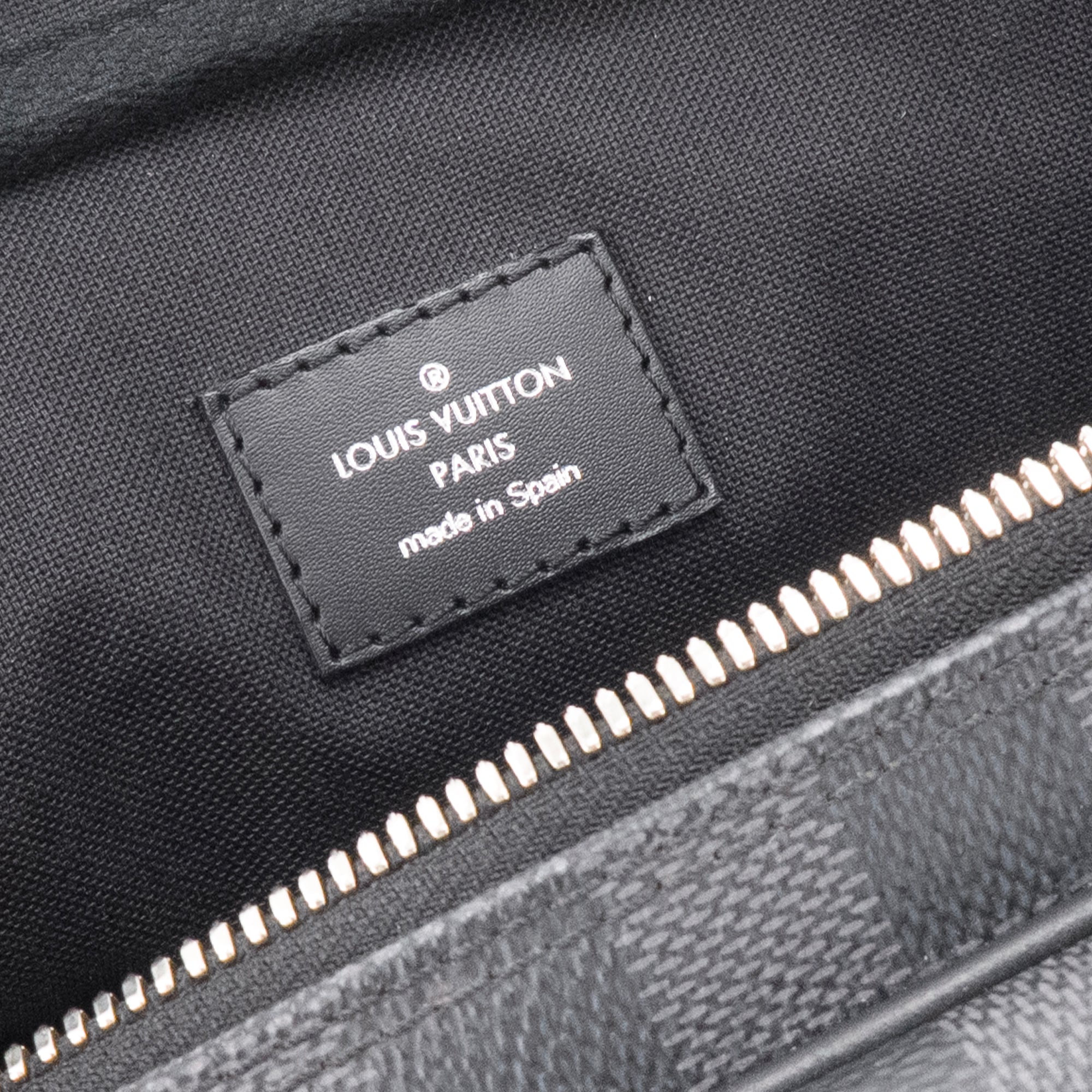 LOUIS VUITTON - Porte-documents Voyage PM Louis Vuitton en toile enduite damier graphite