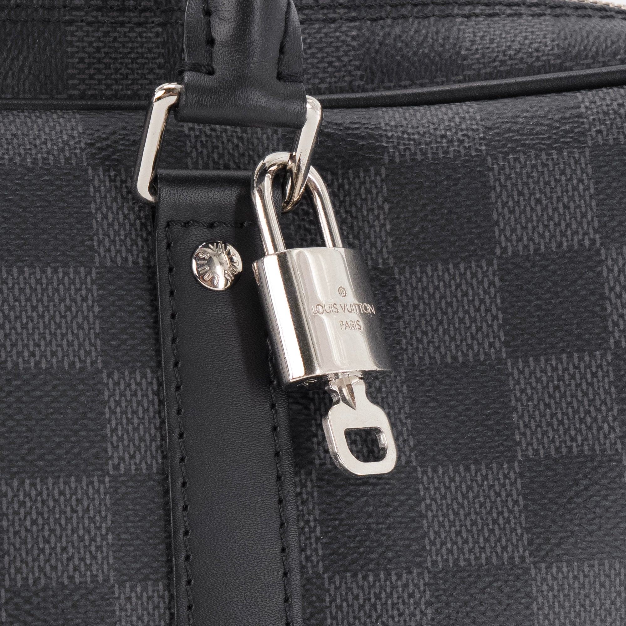 LOUIS VUITTON - Porte-documents Voyage PM Louis Vuitton en toile enduite damier graphite