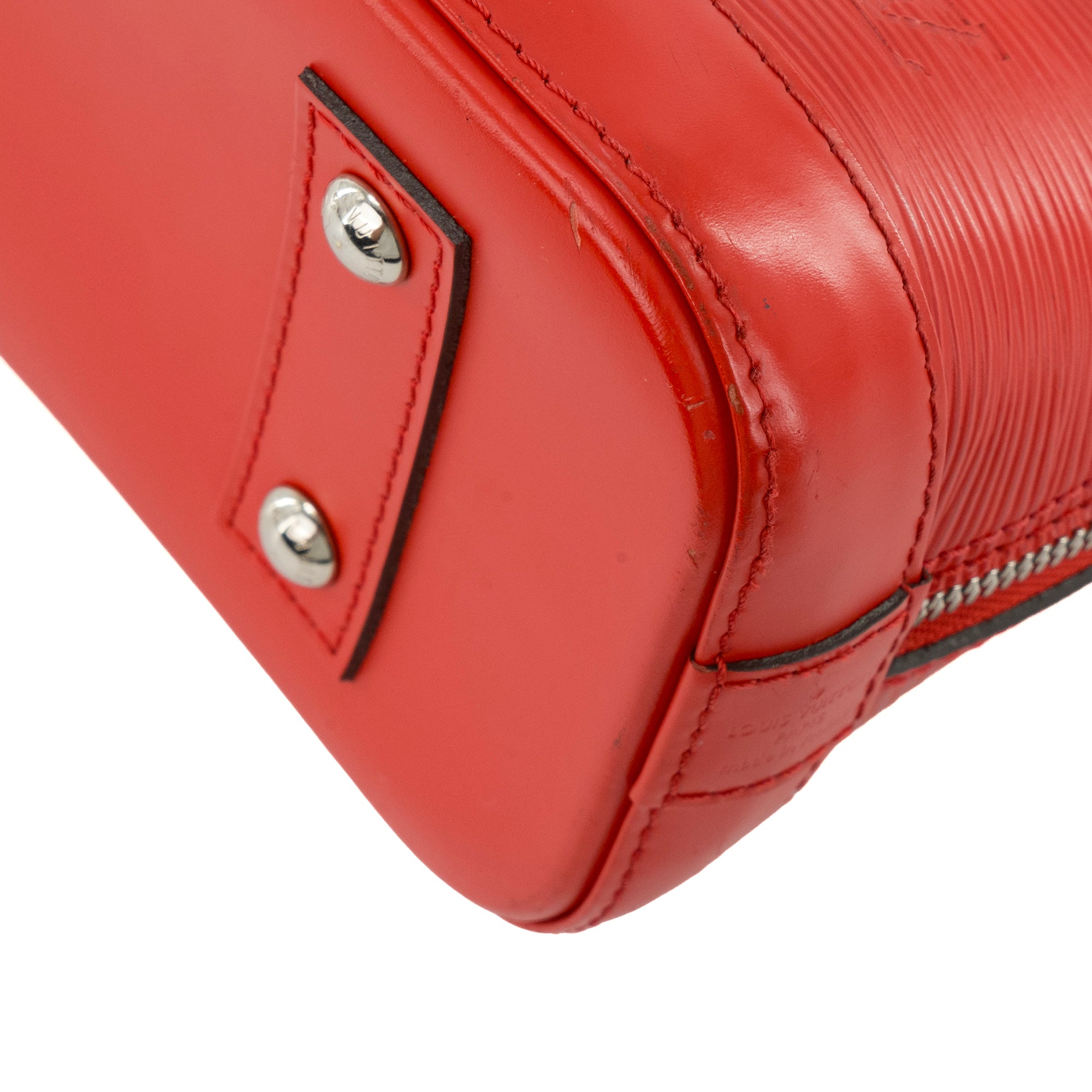 LOUIS VUITTON - Sac à bandoulière Alma BB Louis Vuitton en cuir épi rouge