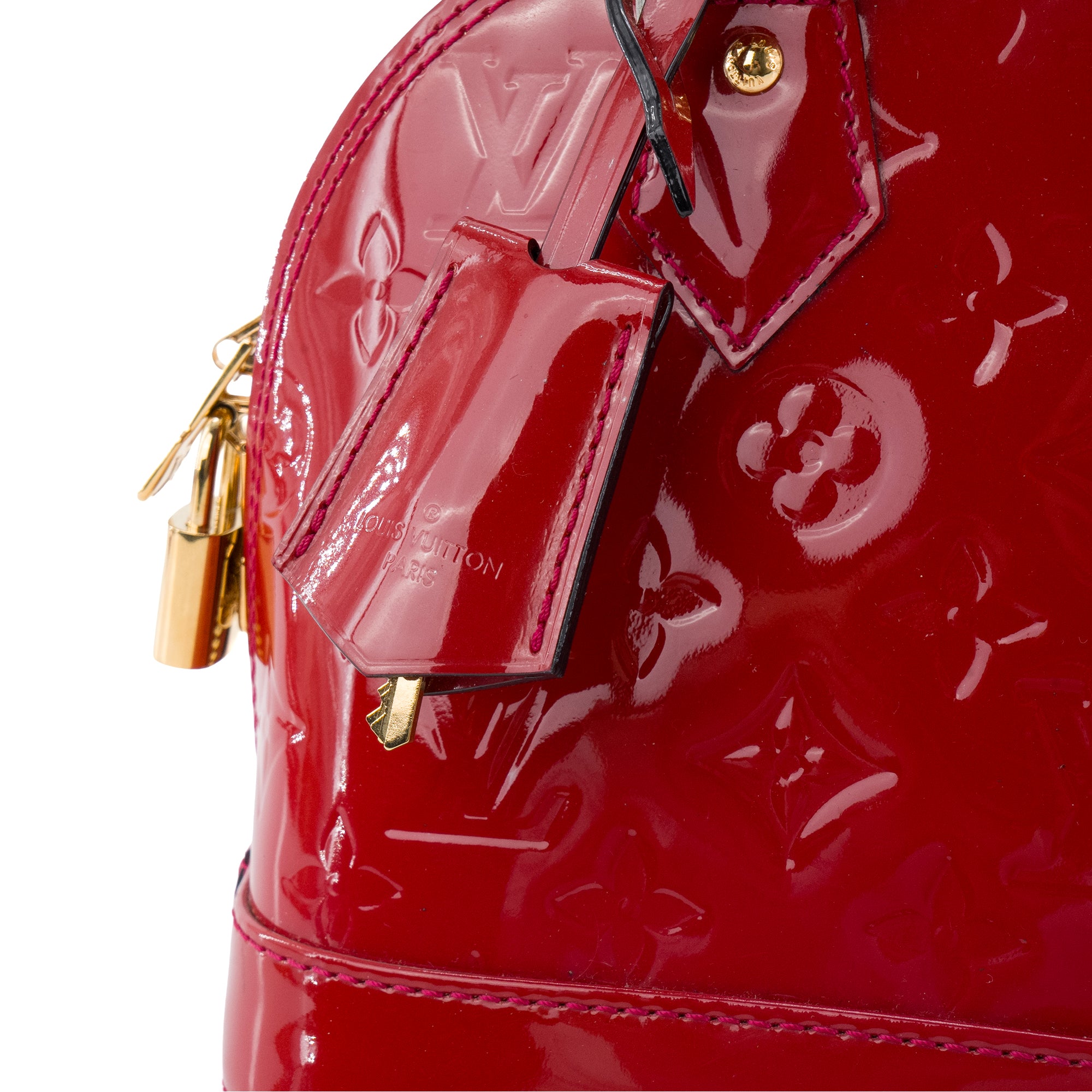 LOUIS VUITTON - Sac à bandoulière Alma BB Louis Vuitton en cuir verni framboise