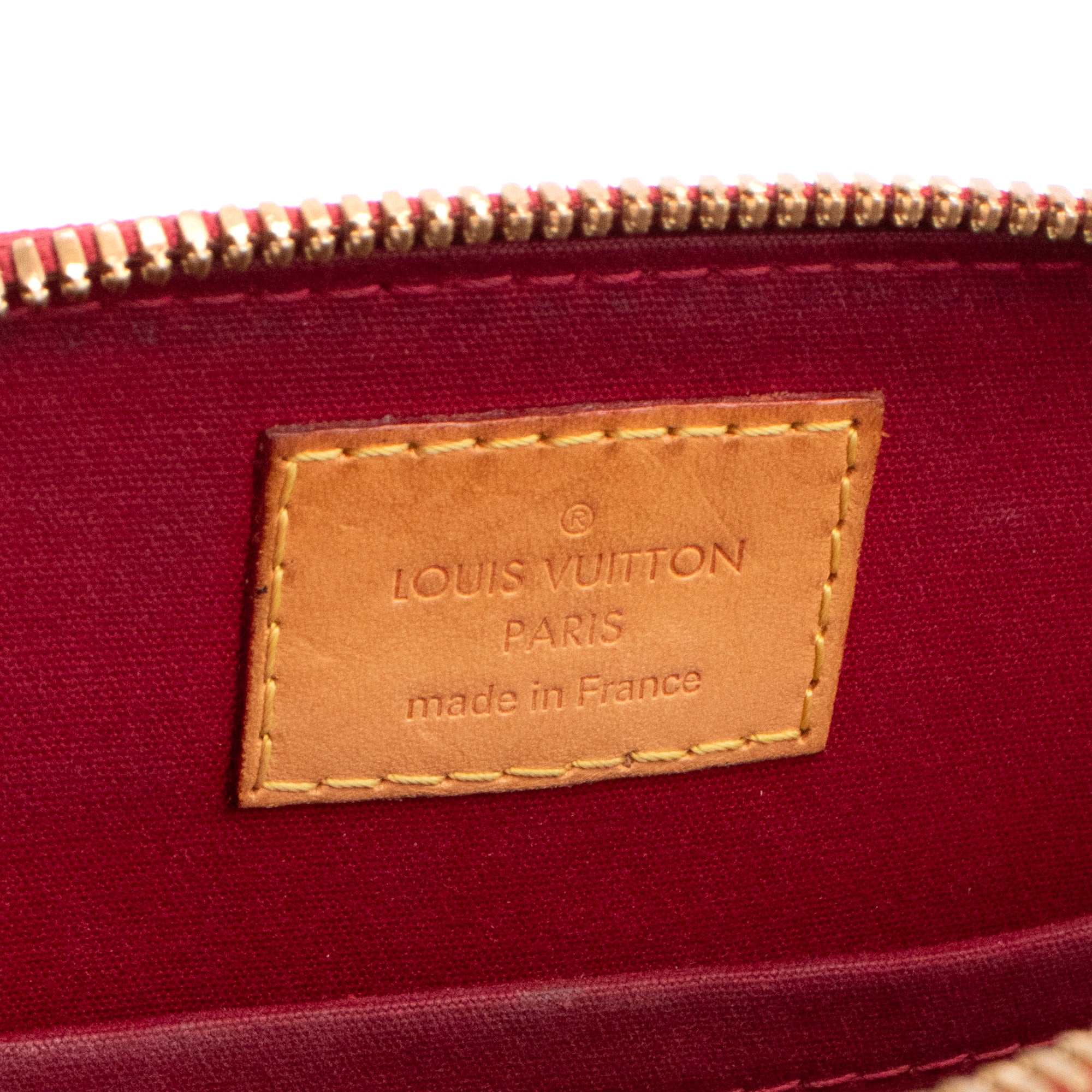LOUIS VUITTON - Sac à bandoulière Alma BB Louis Vuitton en cuir verni rouge