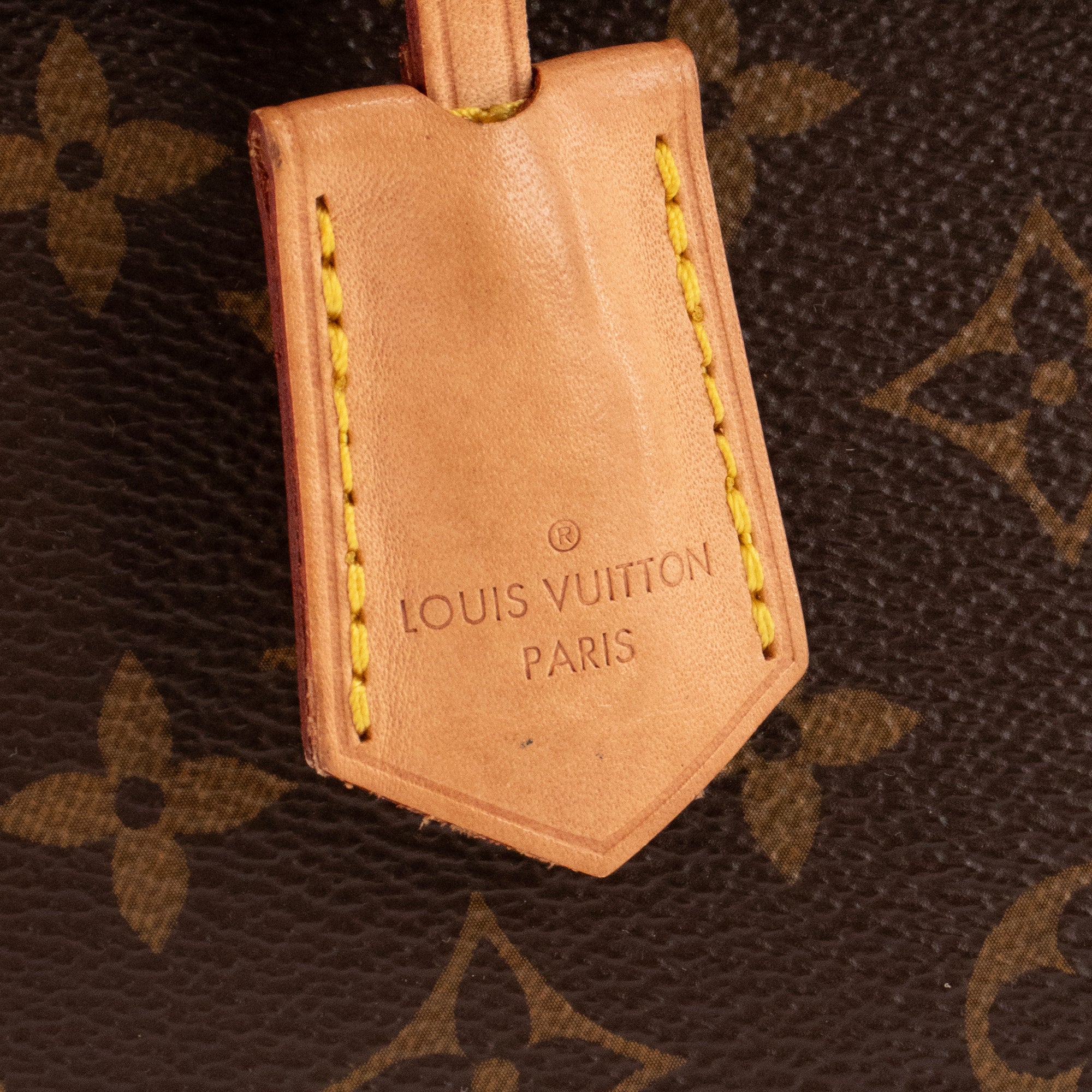 LOUIS VUITTON - Sac à bandoulière Cluny BB Louis Vuitton en toile enduite monogrammée
