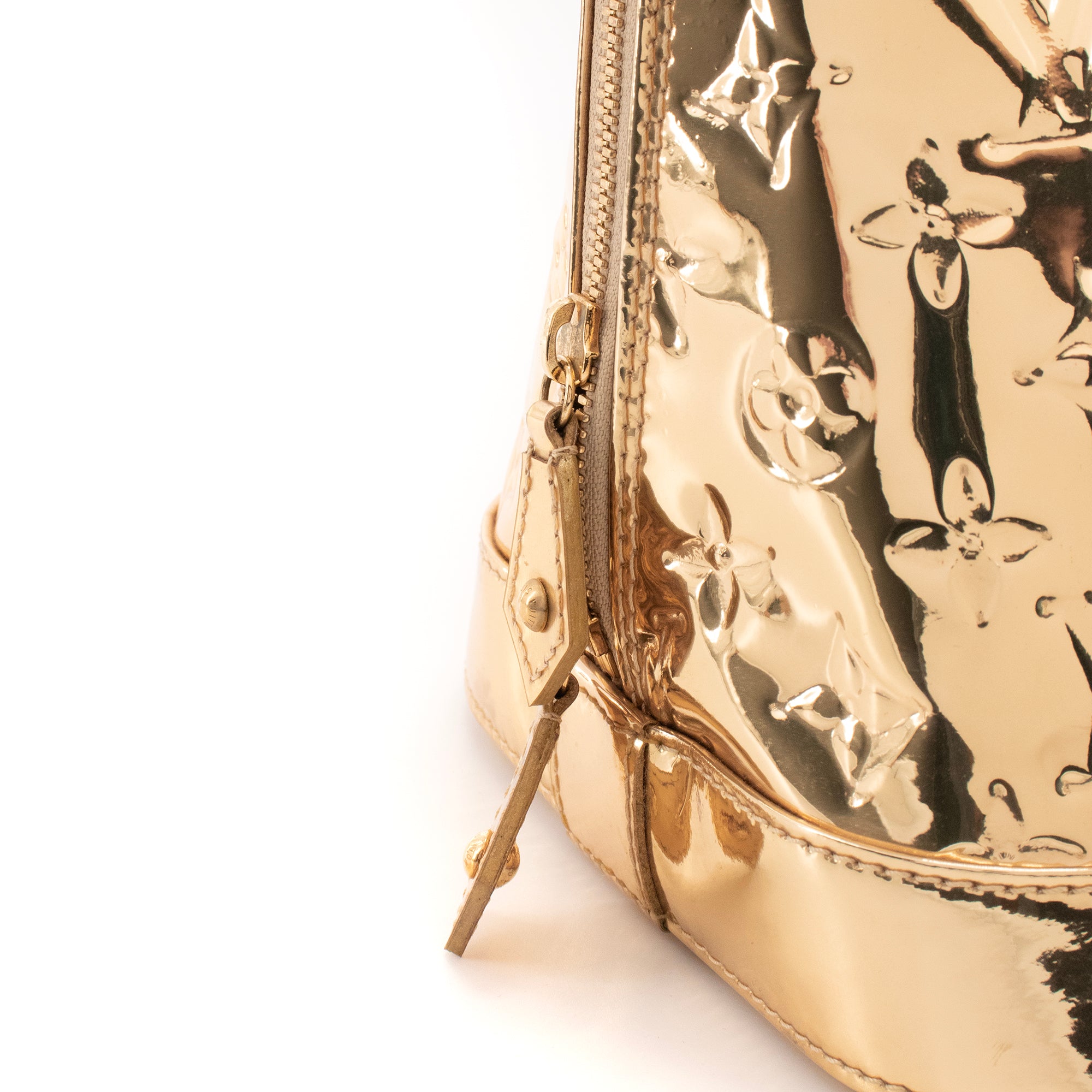 LOUIS VUITTON - Sac à main Alma GM Louis Vuitton en cuir verni miroir doré