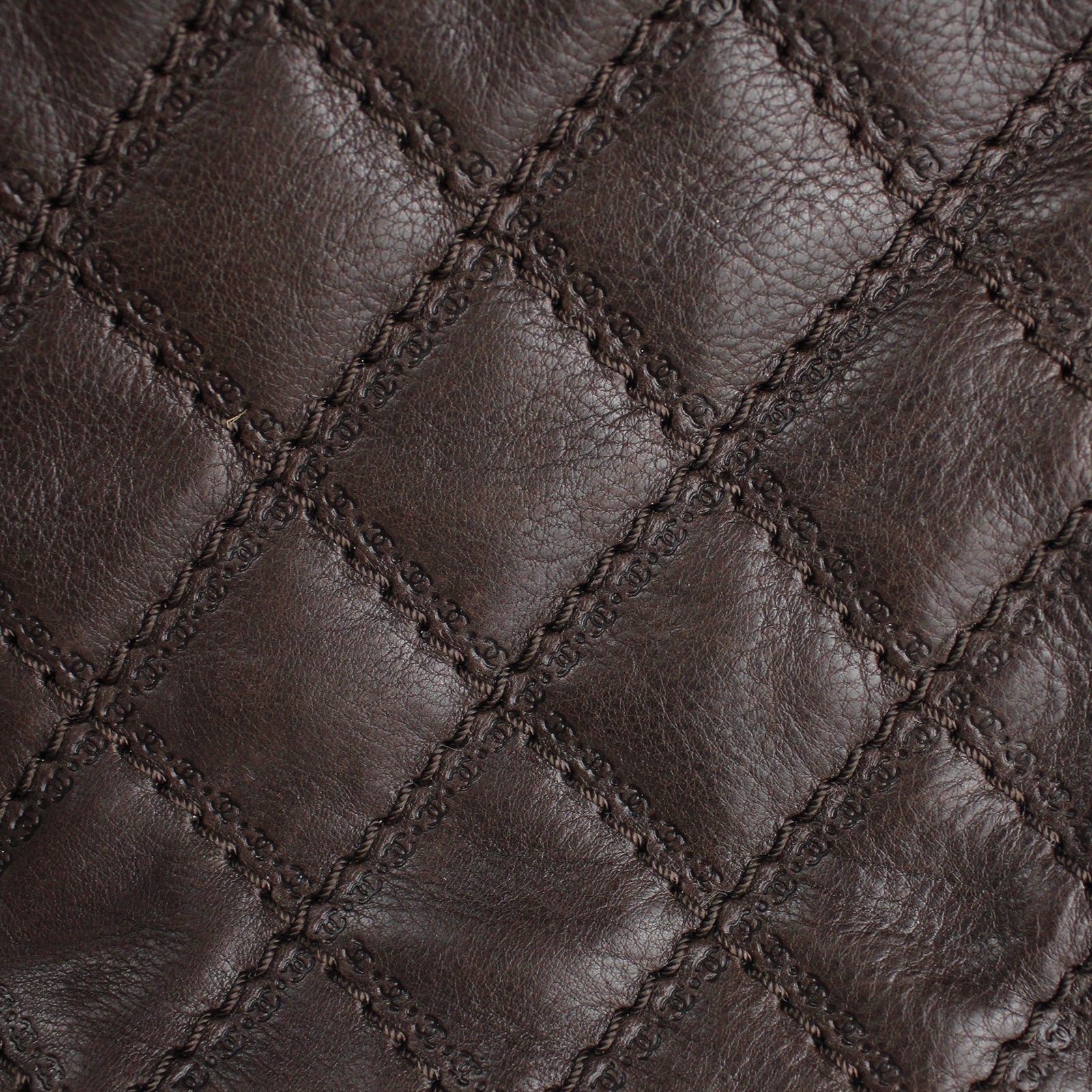 CHANEL - Sac Timeless à breloques métalliques