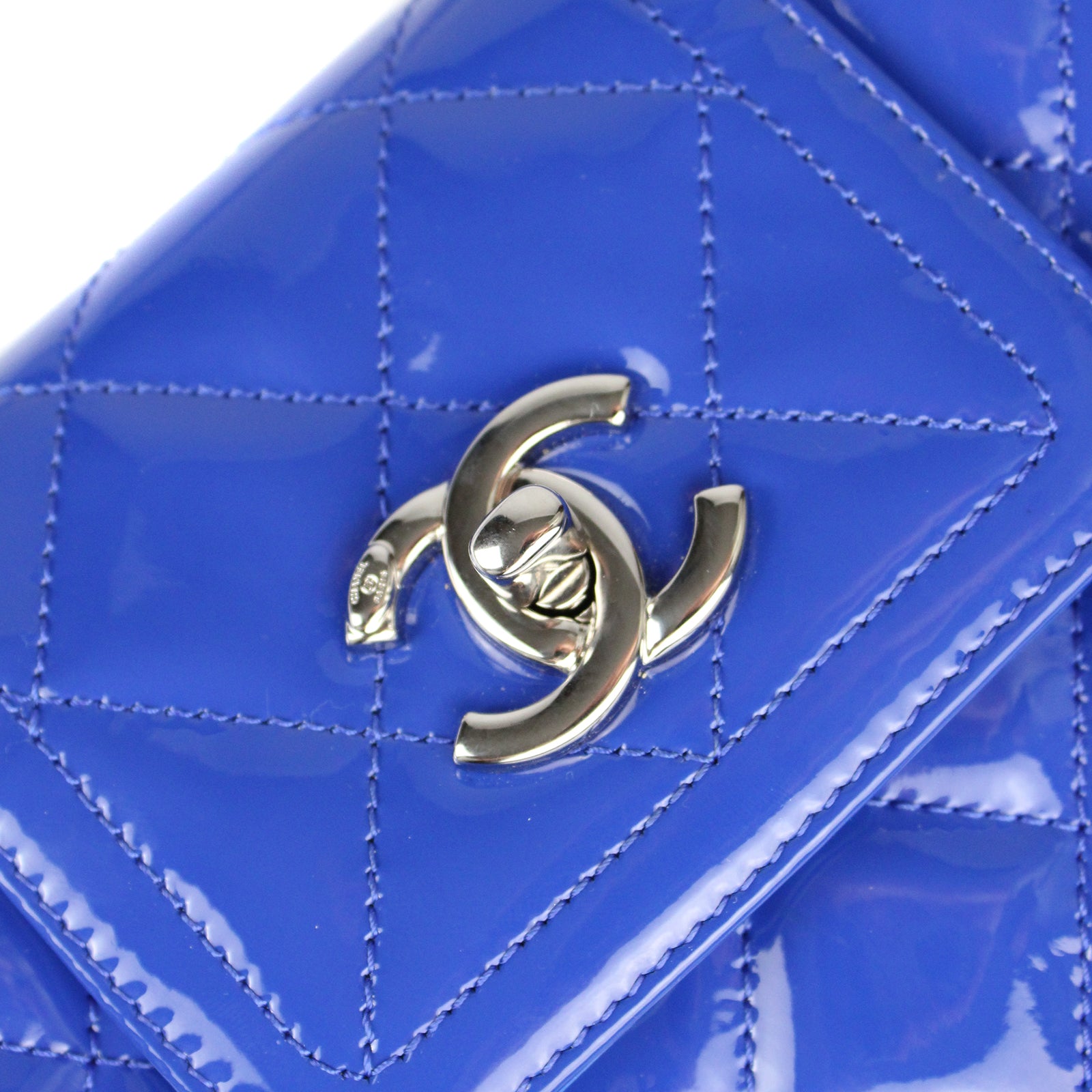 CHANEL - Sac Timeless Coco Shine mini
