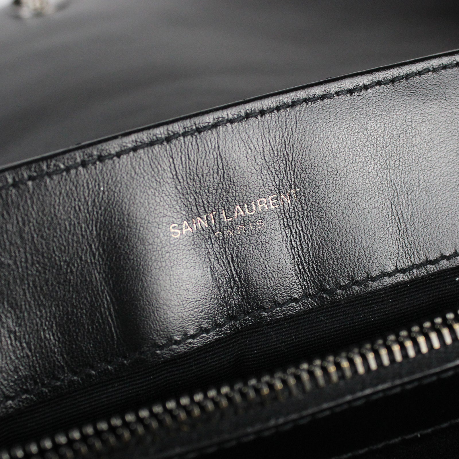SAINT LAURENT - Loulou moyen en cuir matelassé full black