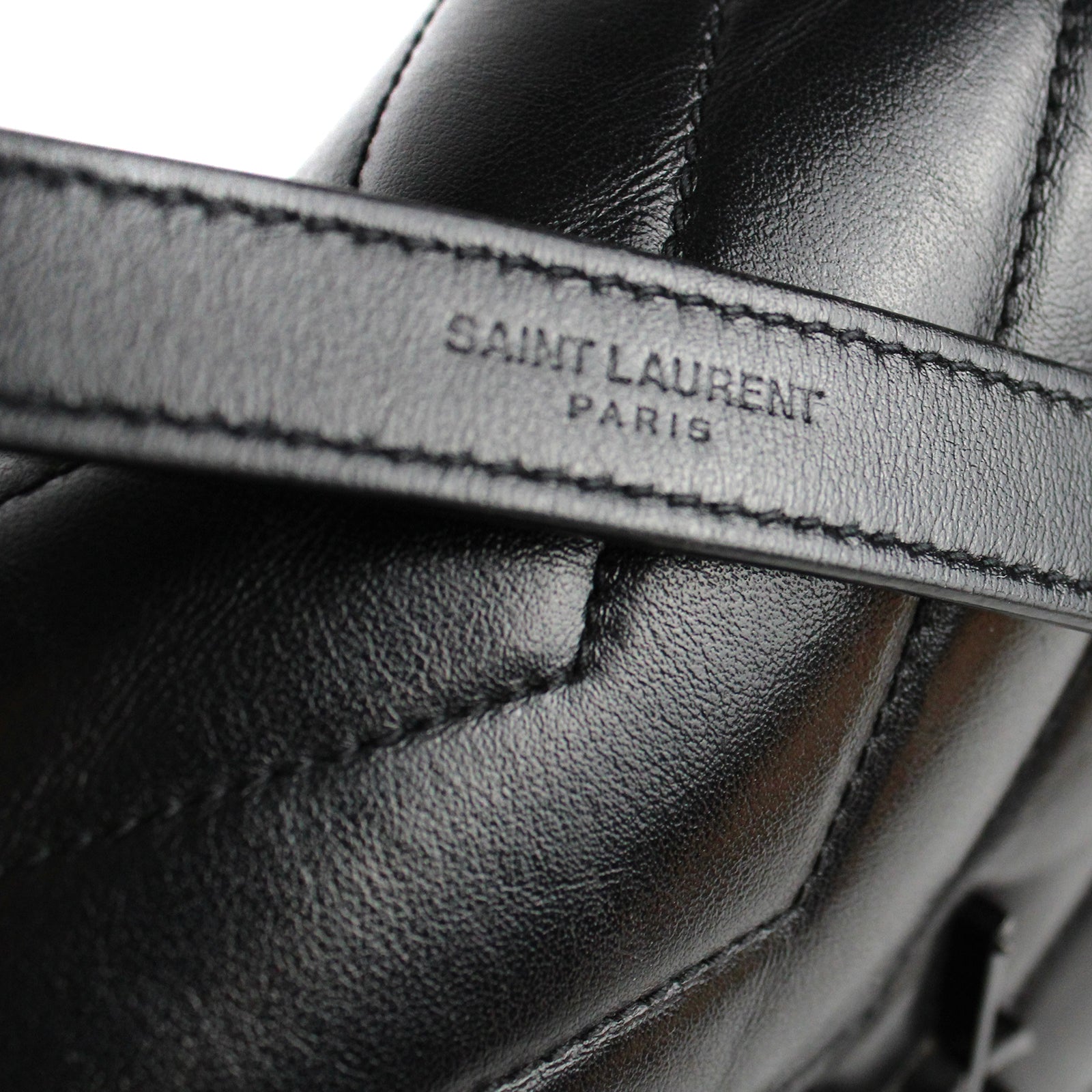 SAINT LAURENT - Loulou moyen en cuir matelassé full black