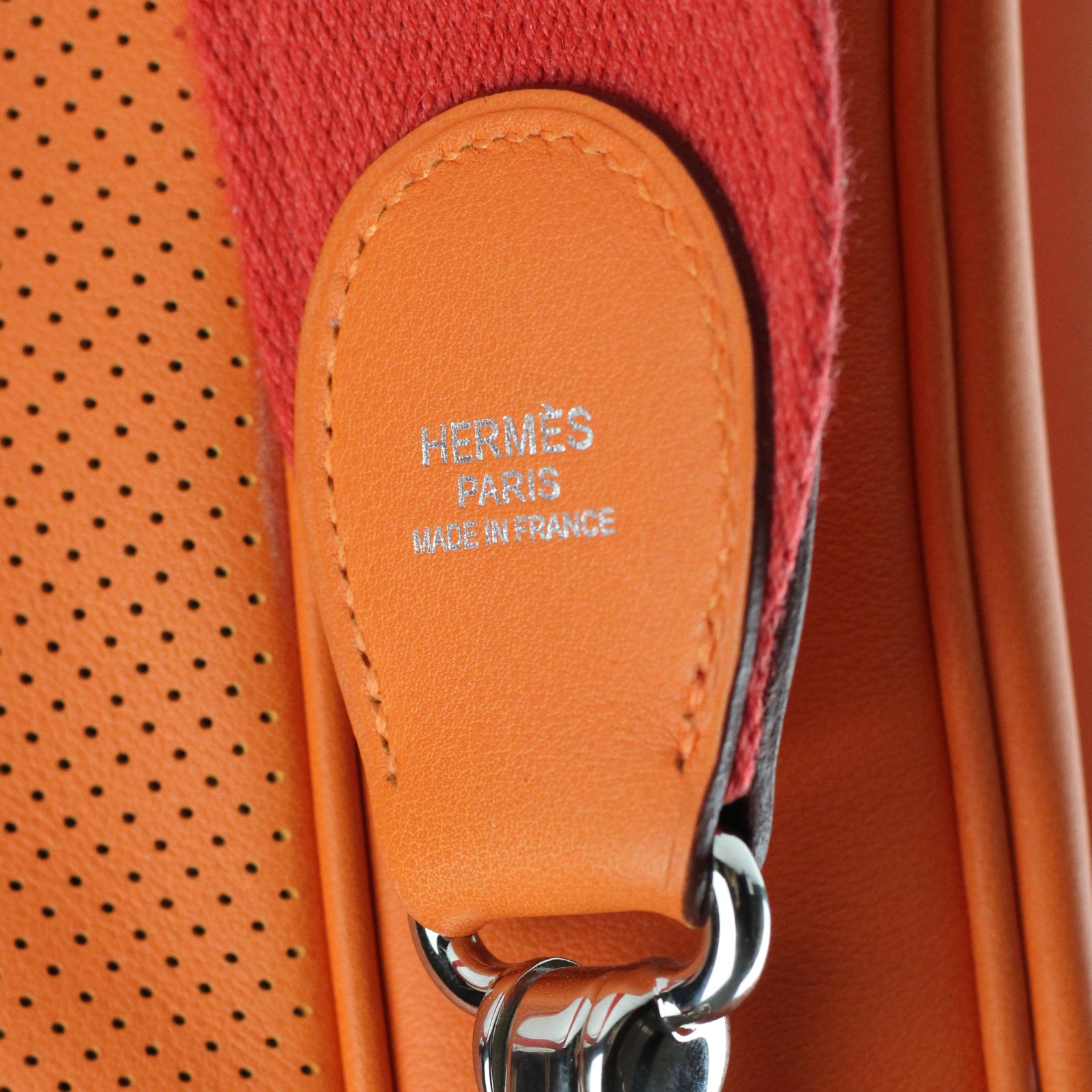 HERMÈS - Sac Berline 28