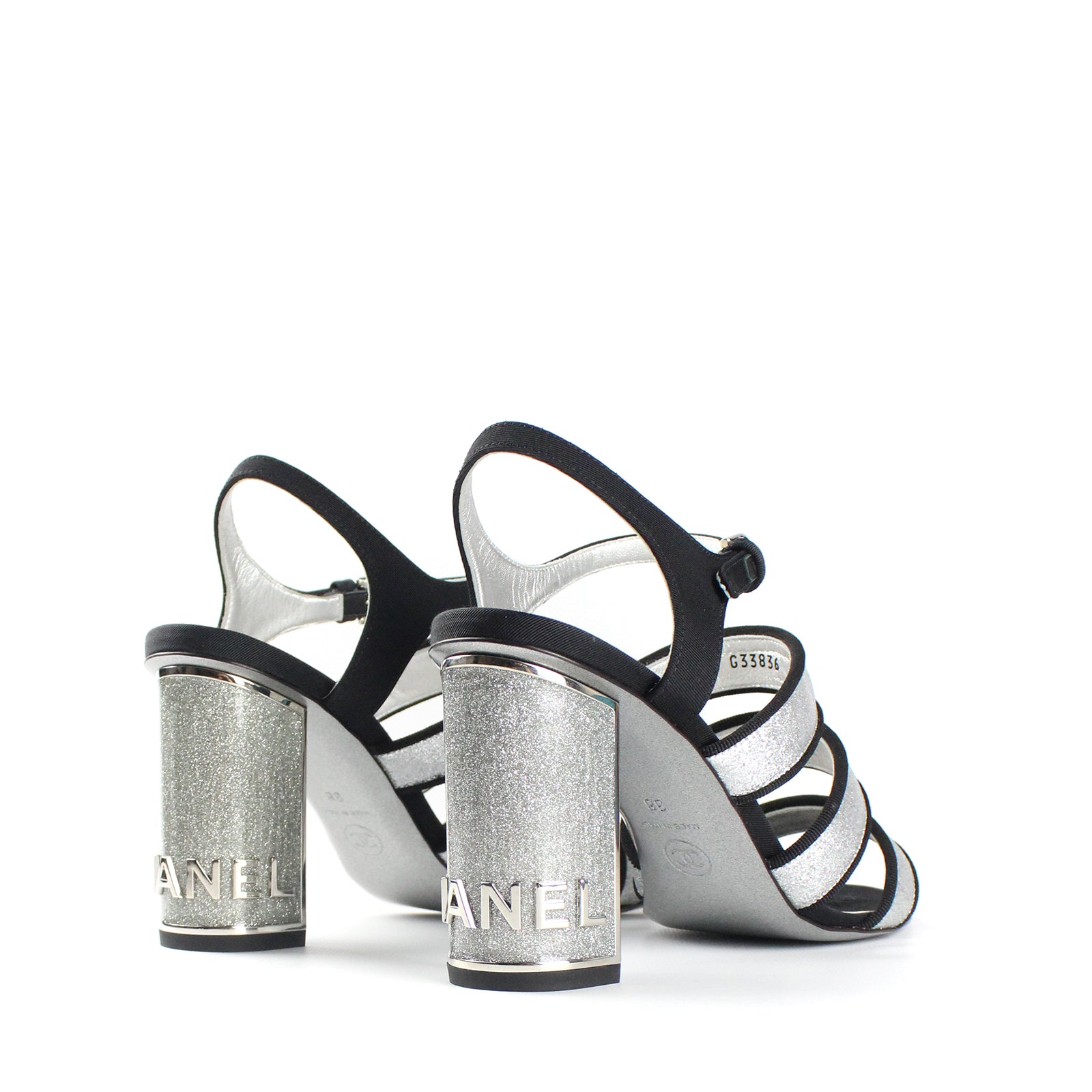 Silver heeled sandals (T38)