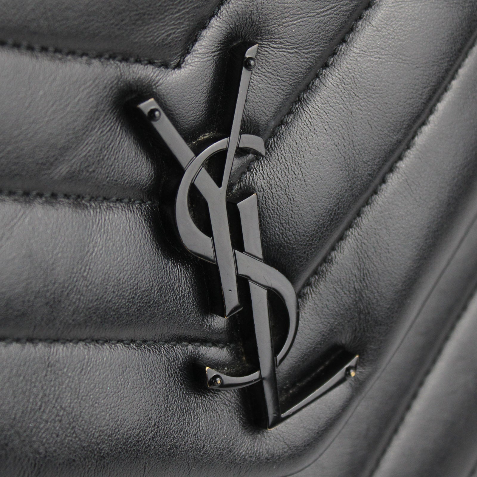 SAINT LAURENT - Loulou medium en cuir matelassé full black