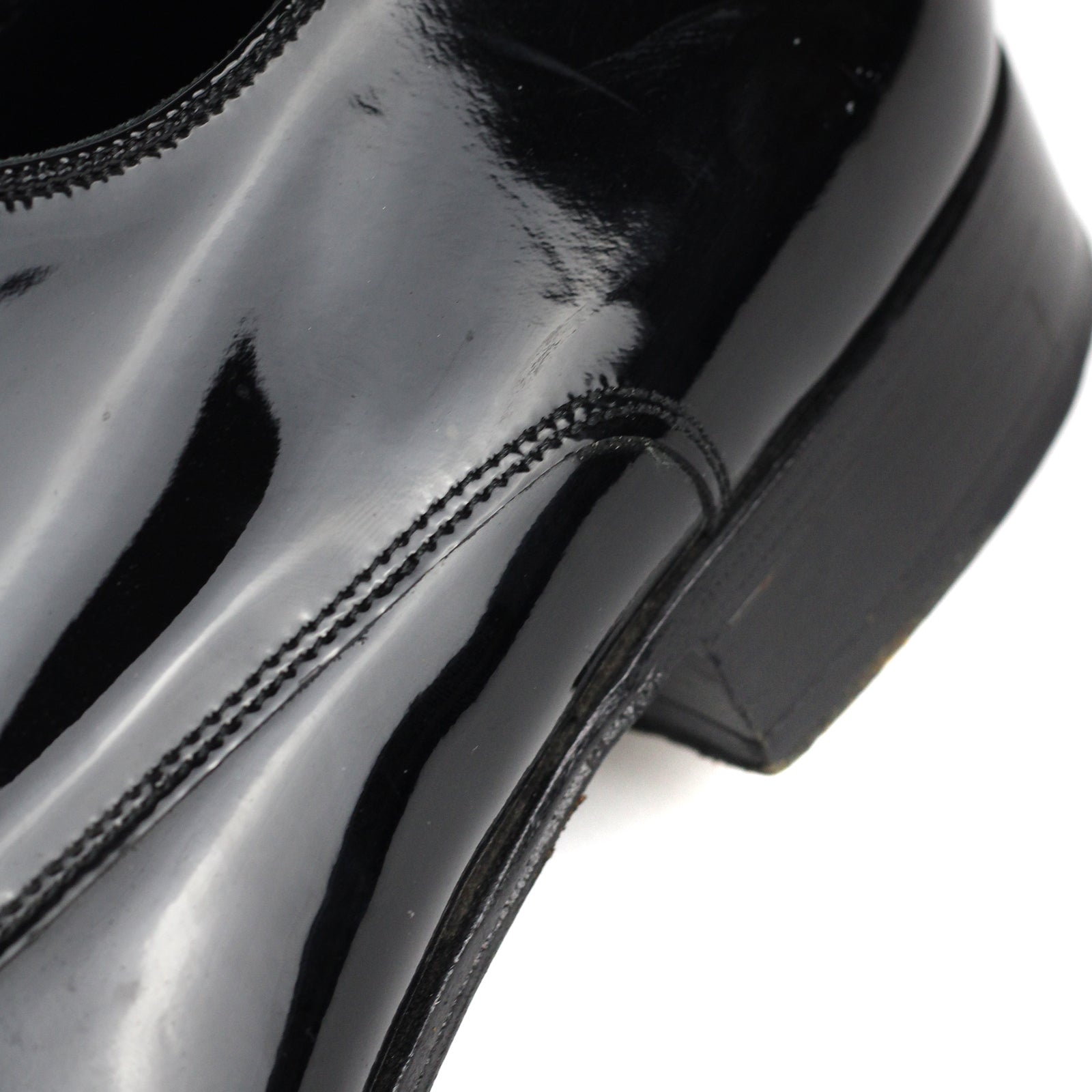Mocassins en cuir verni (T43)