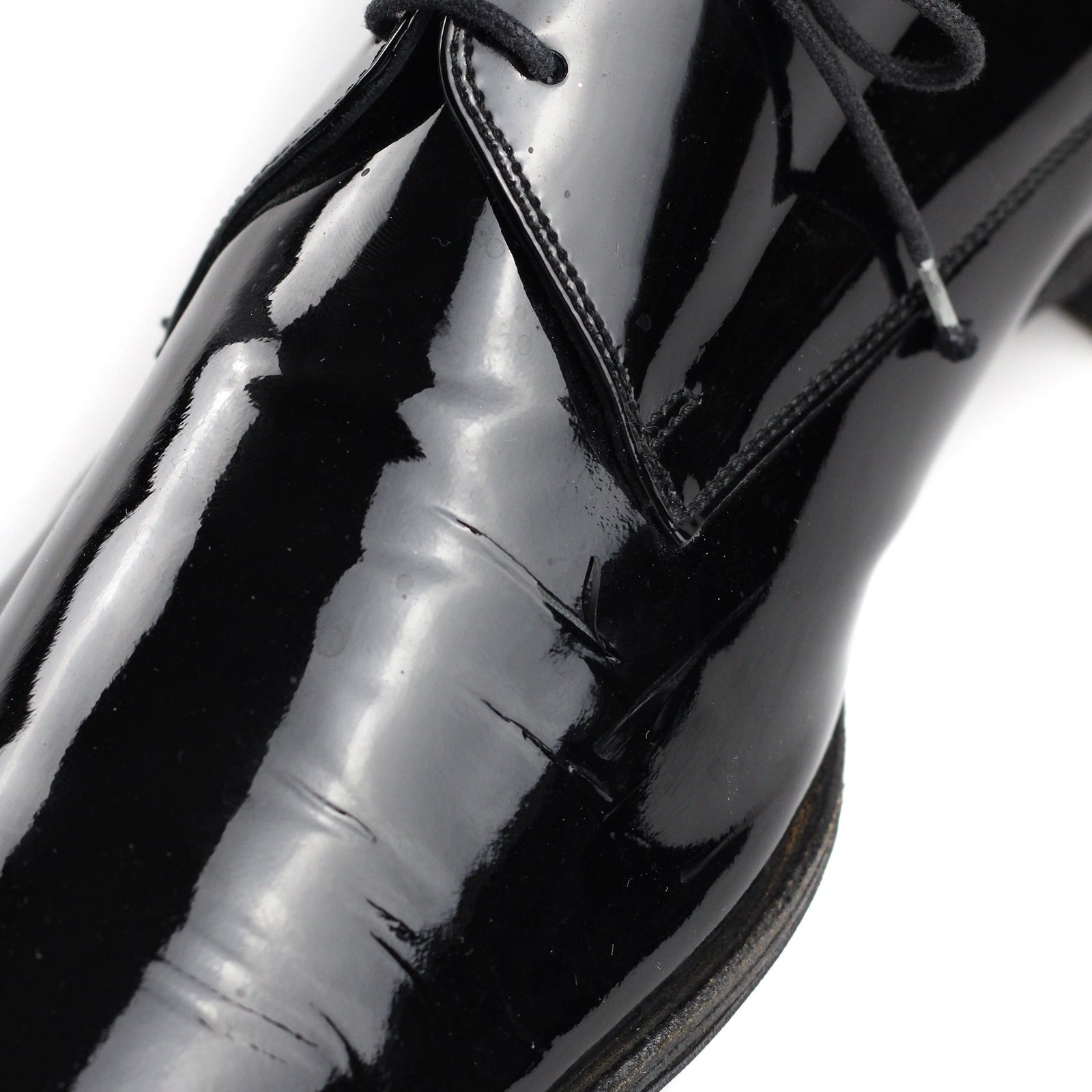 Mocassins en cuir verni (T43)