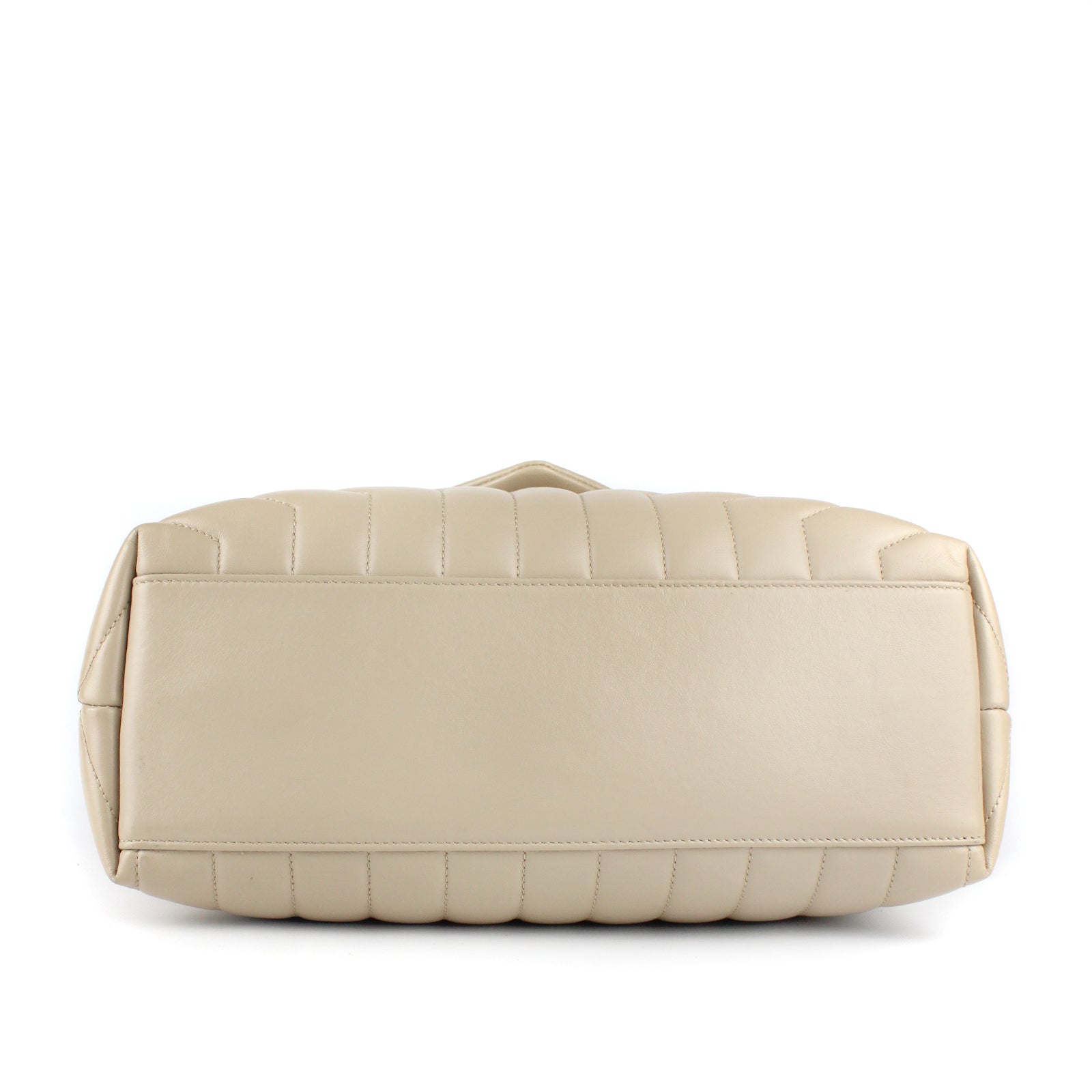 Loulou medium in quilted leather