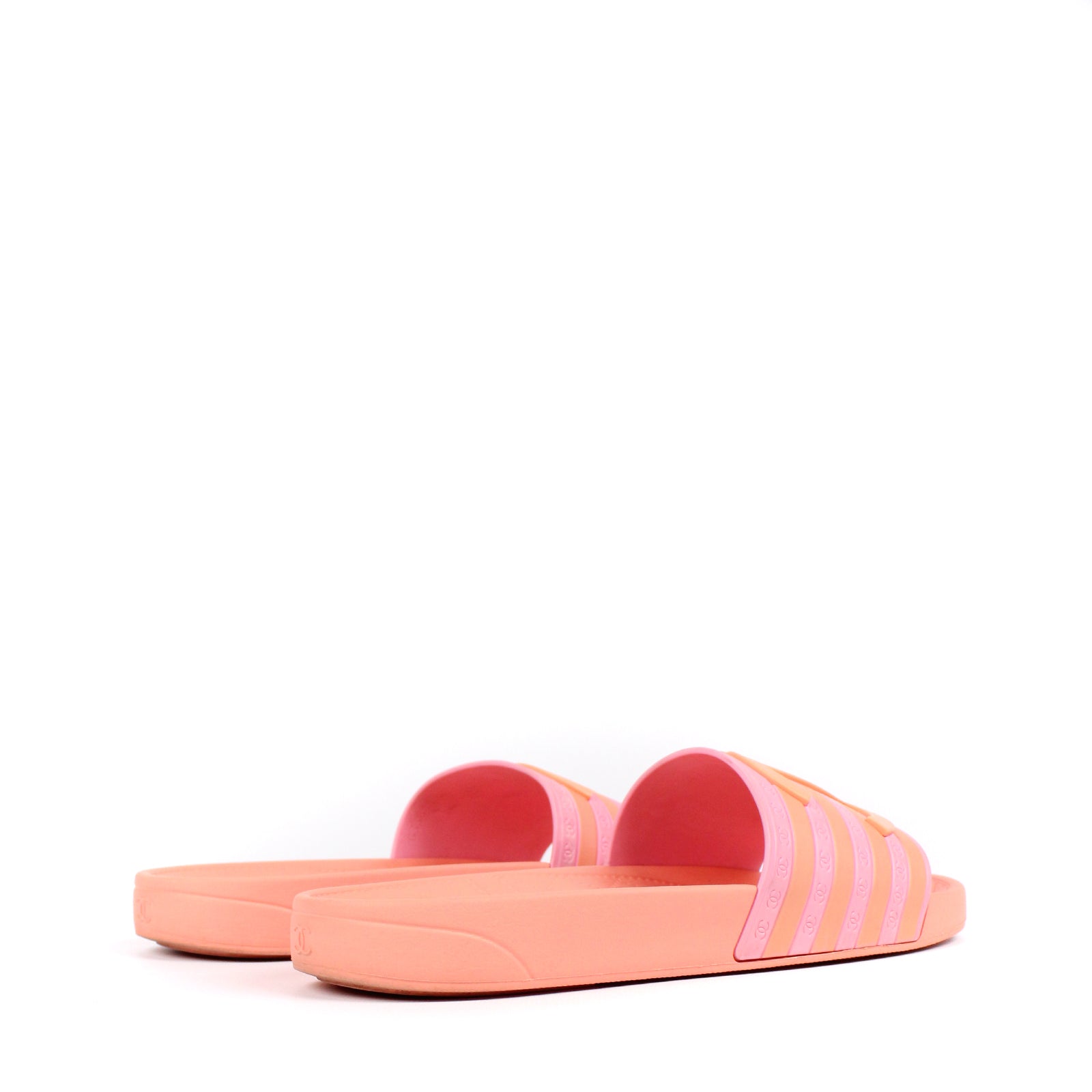 CHANEL - Rubber sandals (T38)