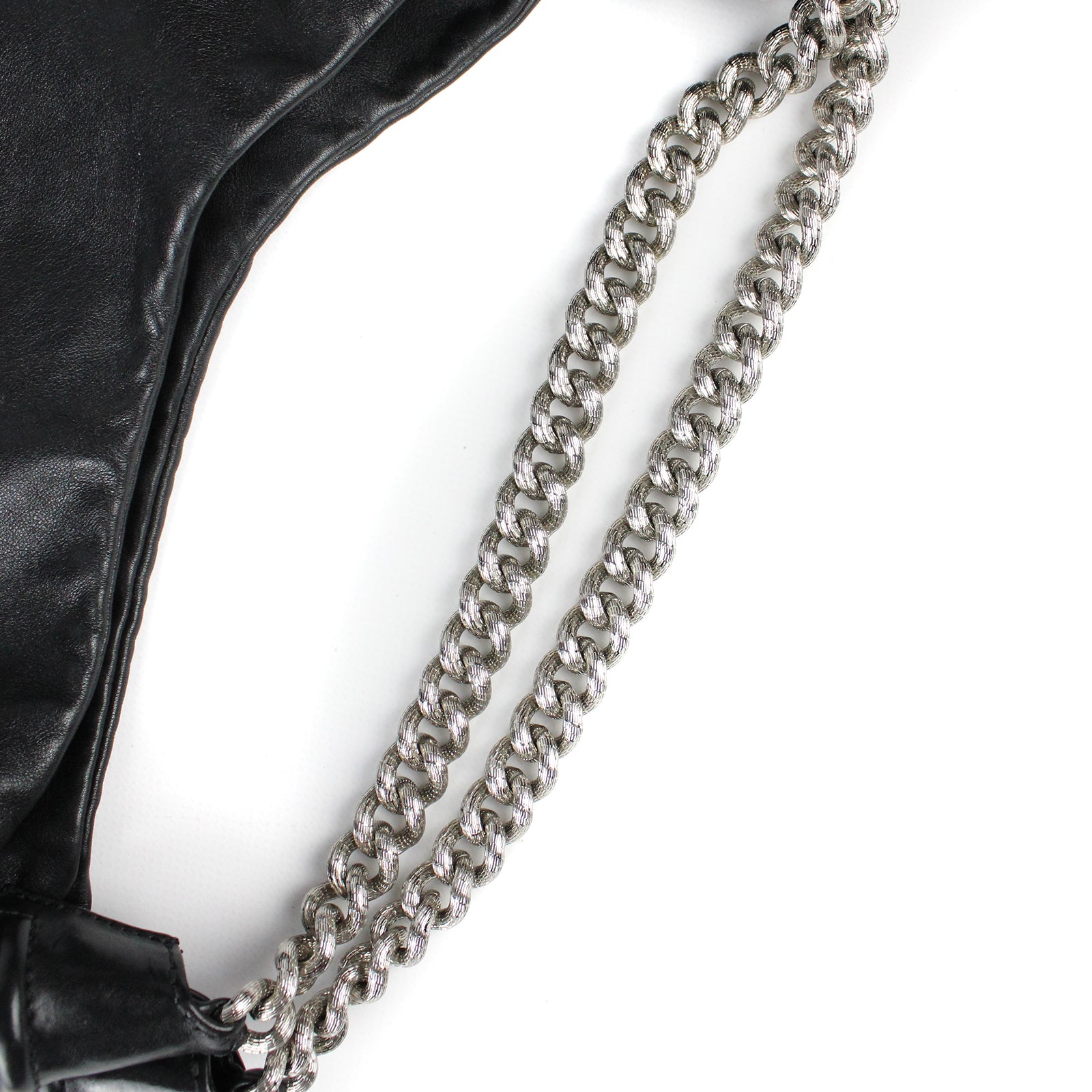 CHANEL - Sac cabas en cuir