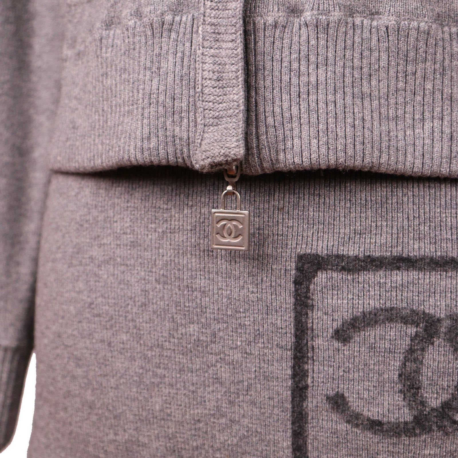 CHANEL - Ensemble veste et jupe sport (T38)