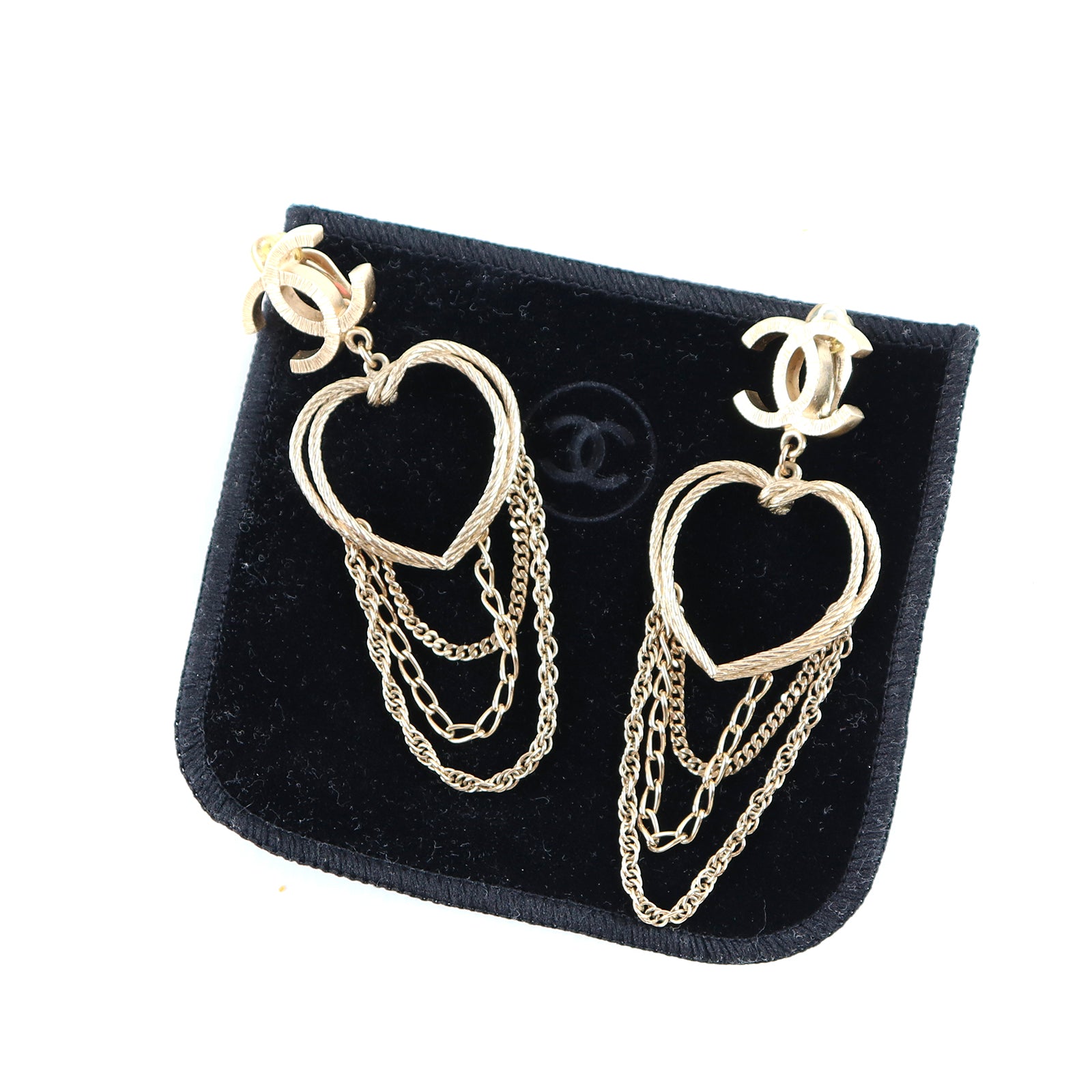 CHANEL - Heart earrings
