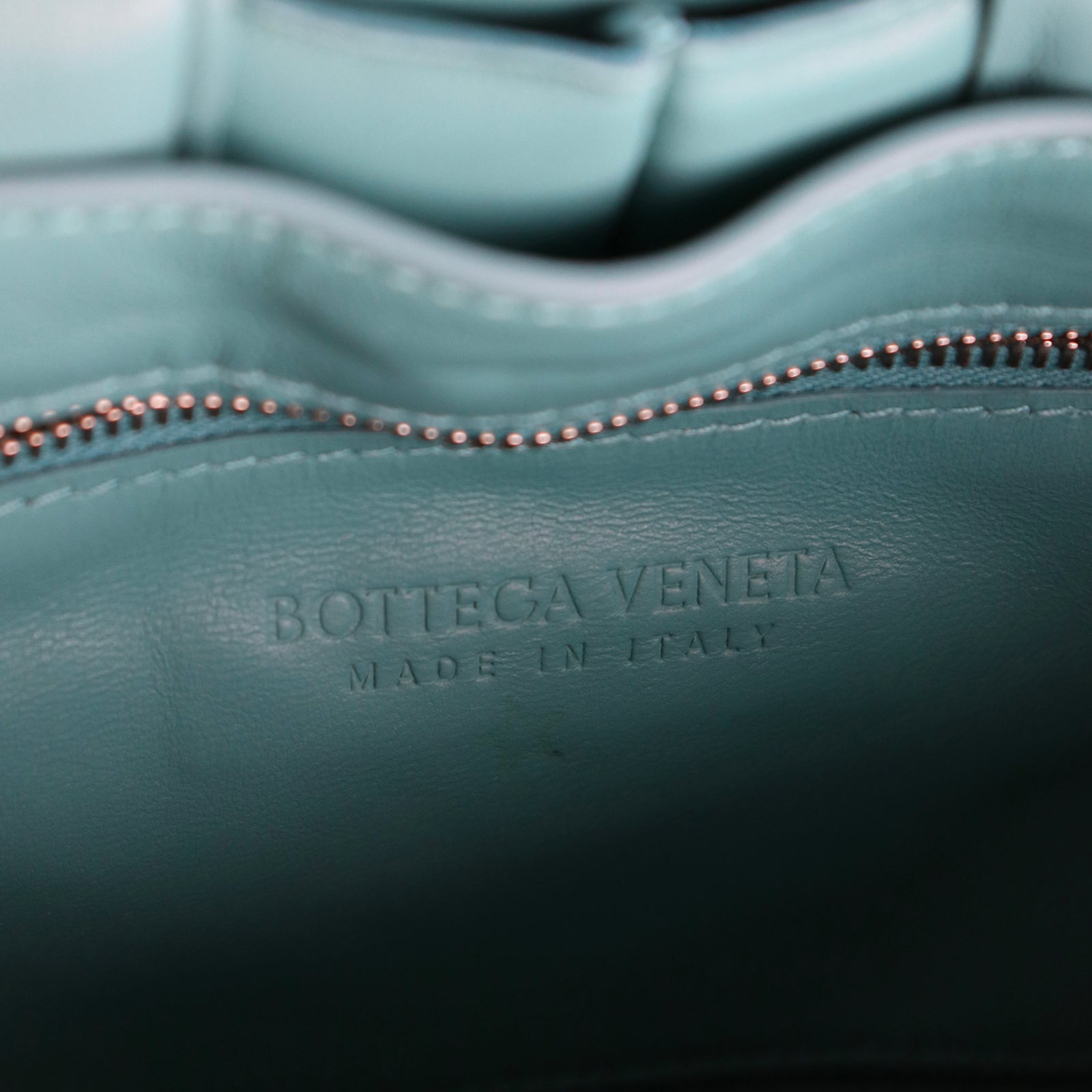BOTTEGA VENETA - Padded Cassette shoulder bag
