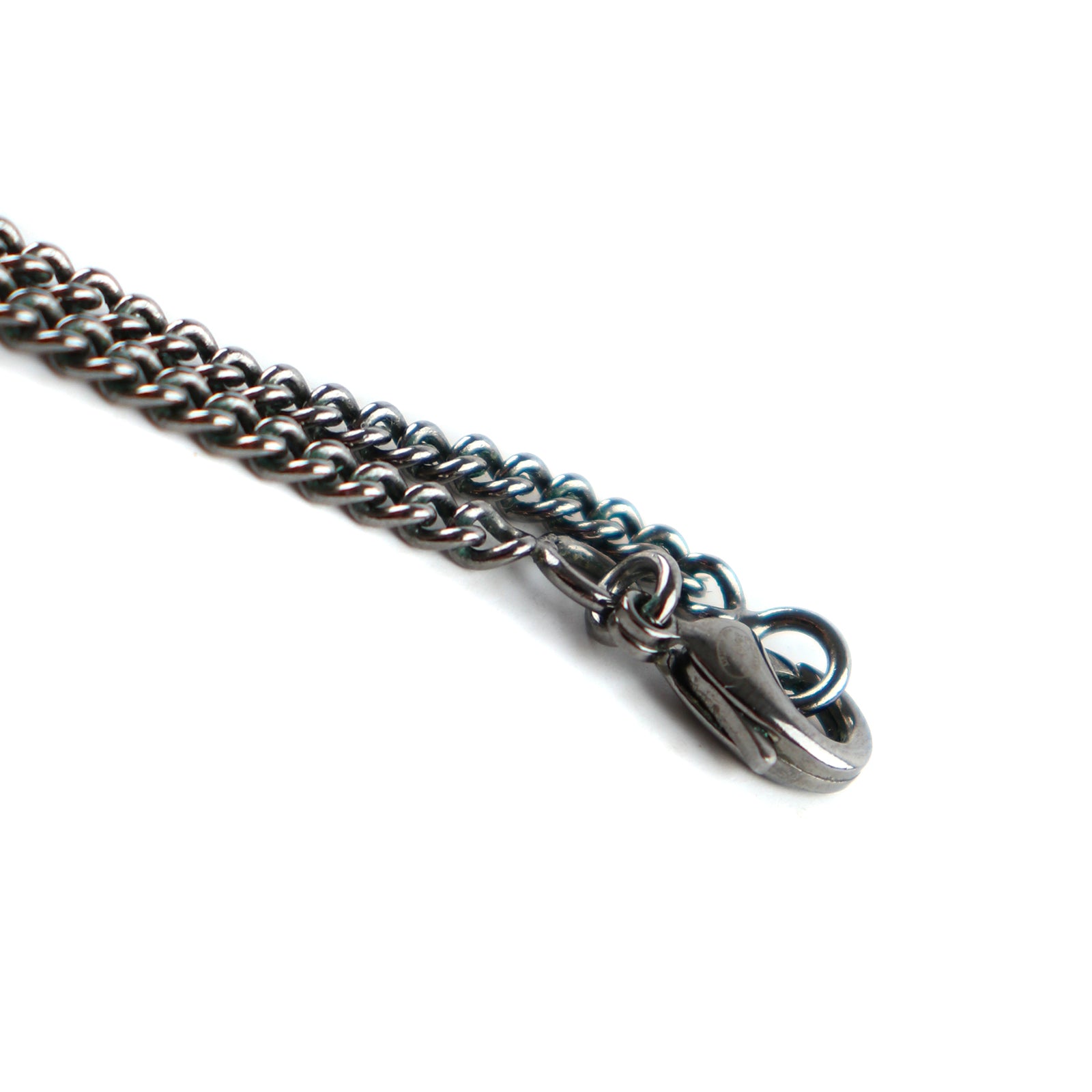CHANEL - Collier pendentif camélia CC
