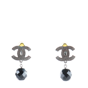 CHANEL - Pearl earrings