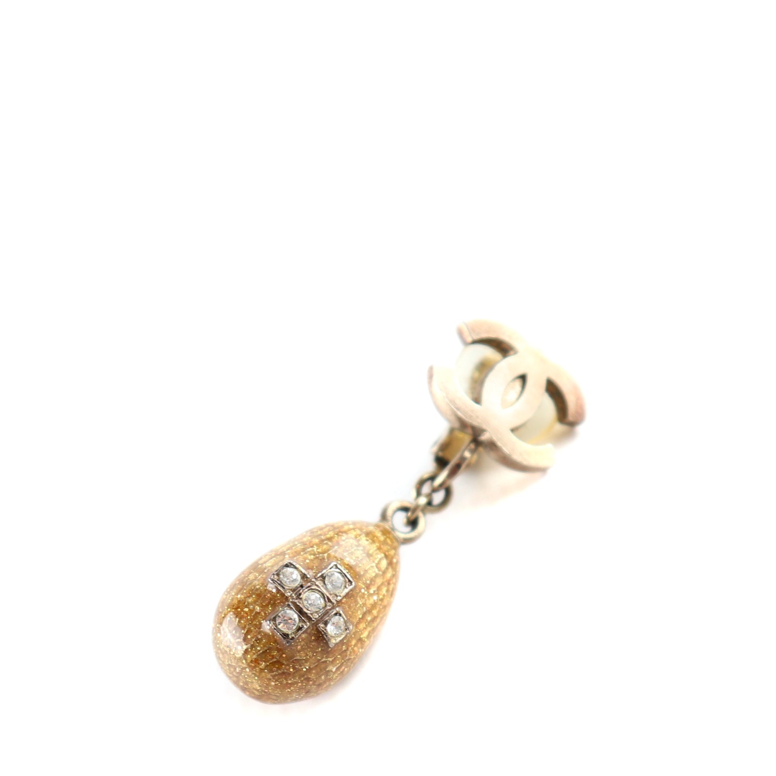 CHANEL - Pearl earrings