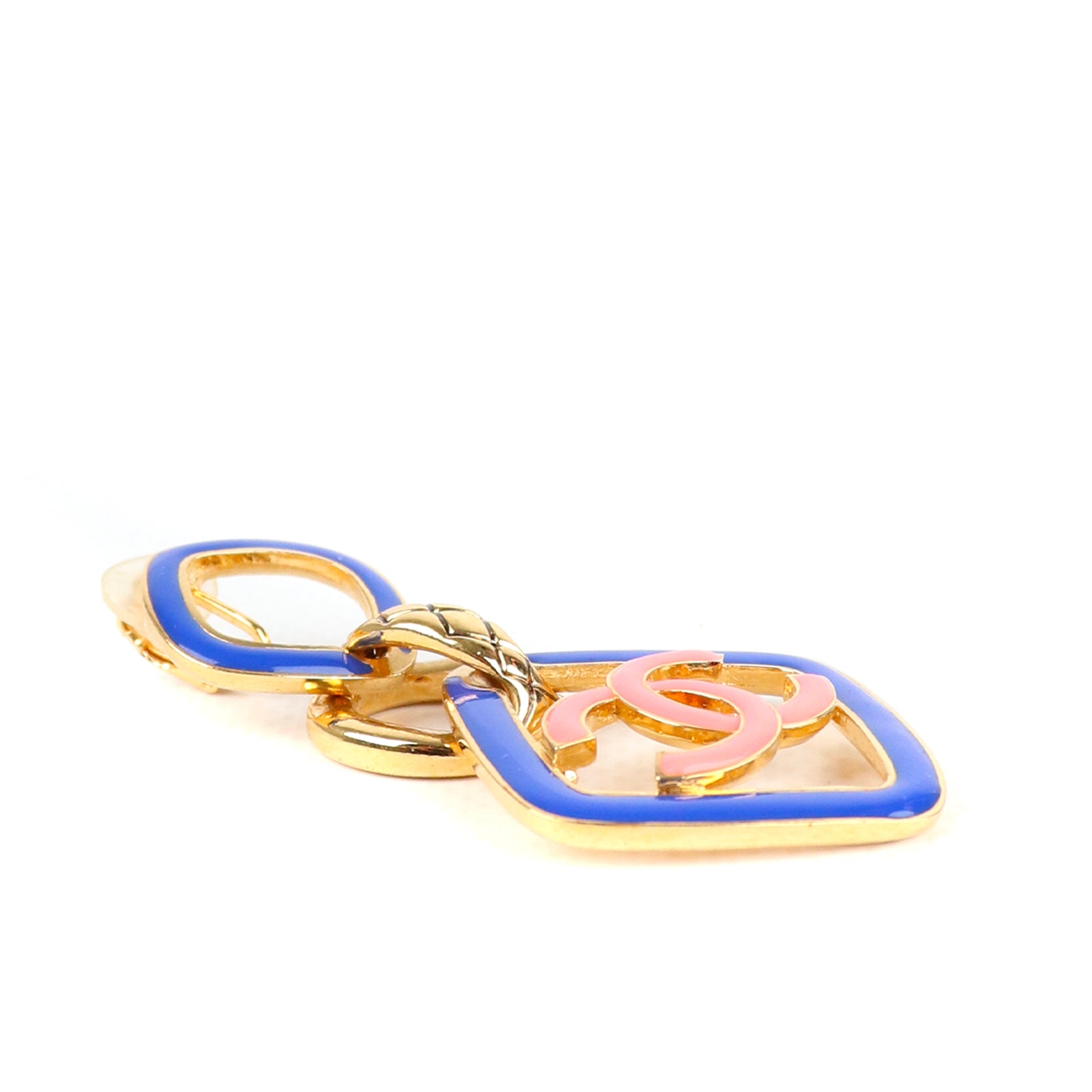 CHANEL - Crush earrings