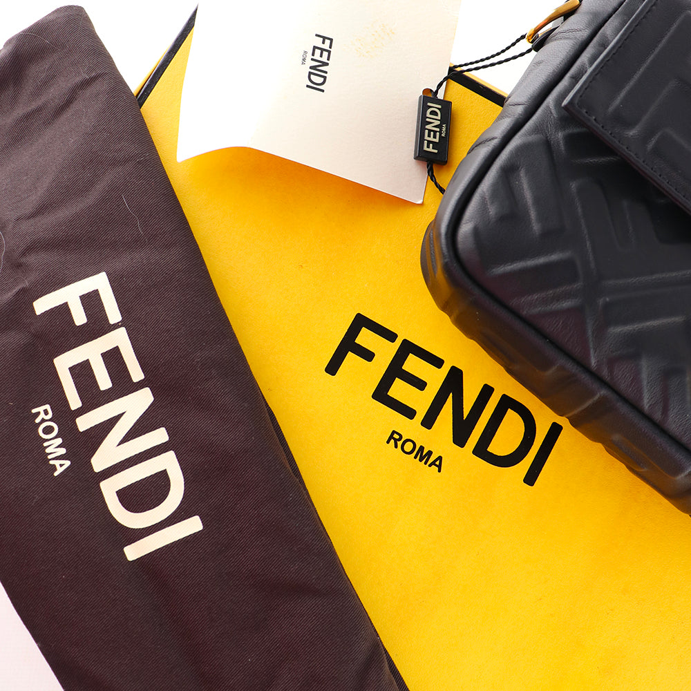 FENDI - Sac à bandoulière Baguette en cuir lisse noir