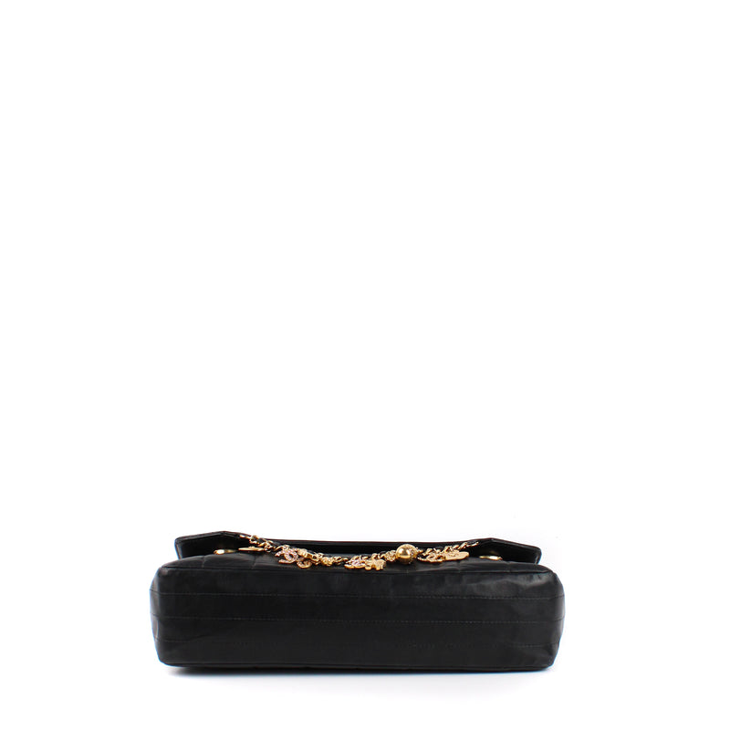 CHANEL - Sac à main Chocolate Bar Lucky Charms vintage