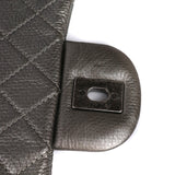 CHANEL - Sac Timeless XXL Large en cuir gris