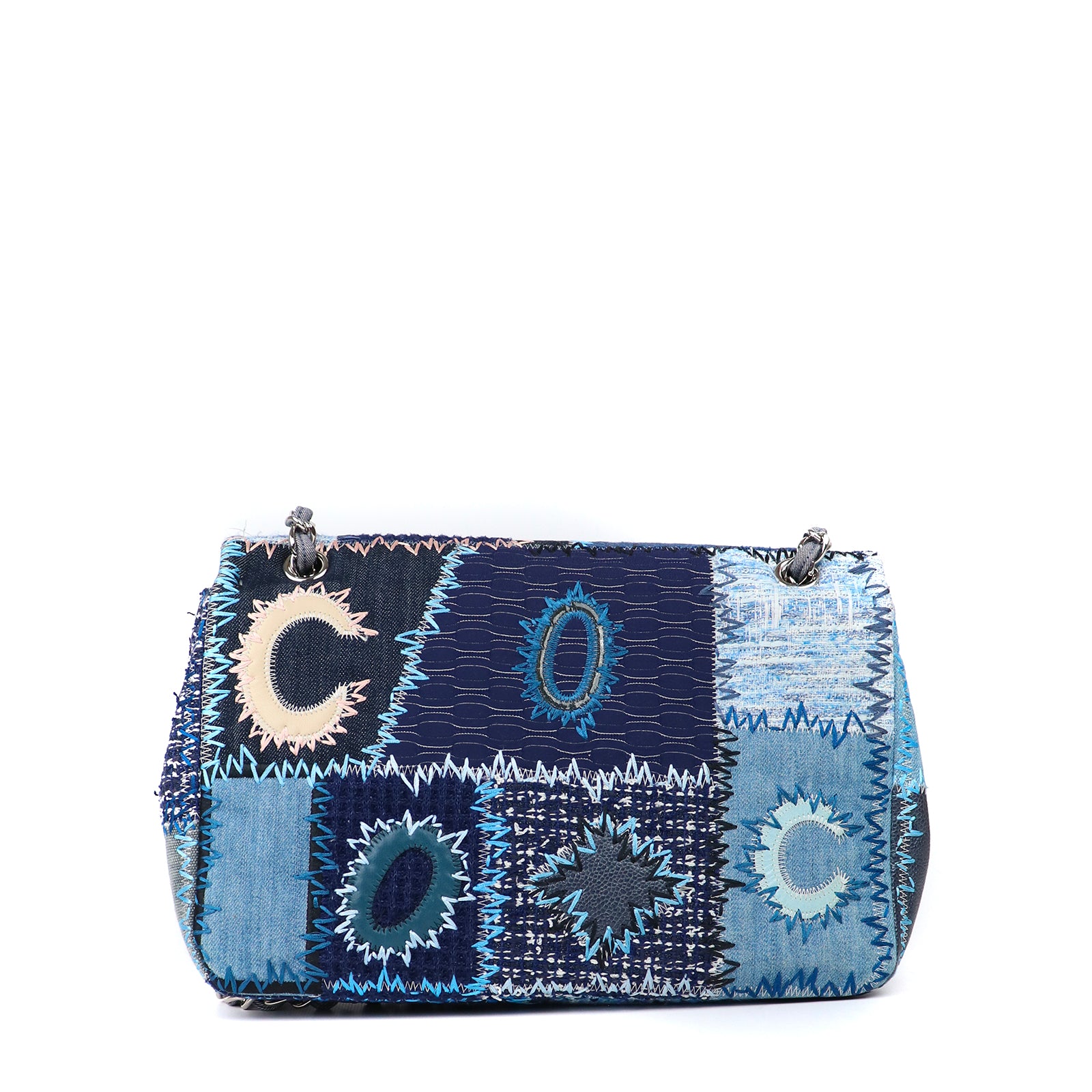 CHANEL - Sac à bandoulière Jumbo Denim Patchwork