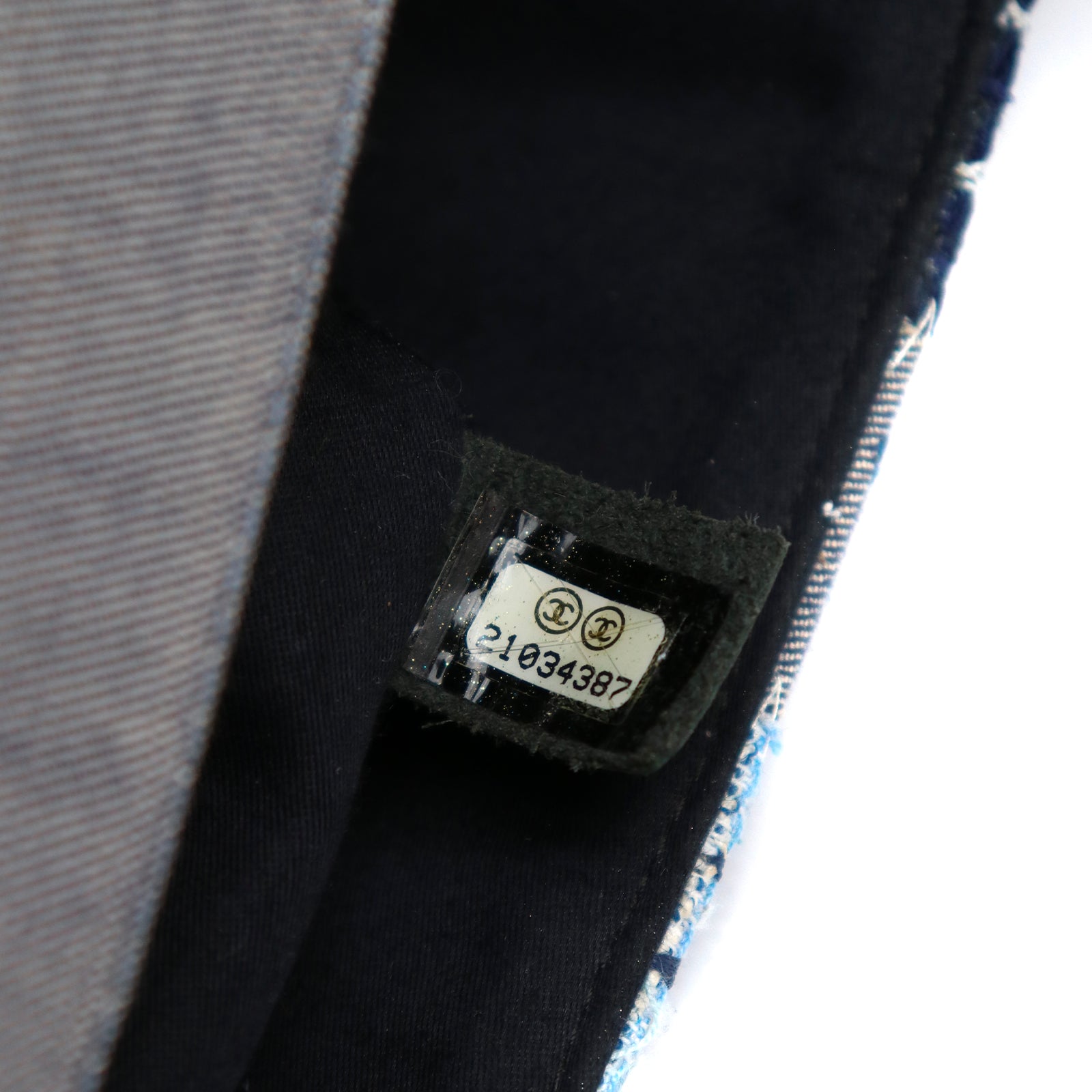 CHANEL - Sac à bandoulière Jumbo Denim Patchwork