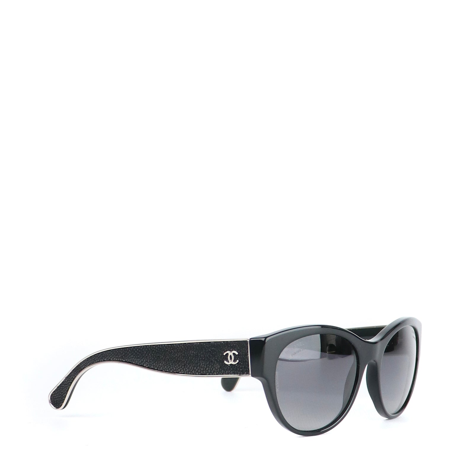 CHANEL - Lunettes de soleil
